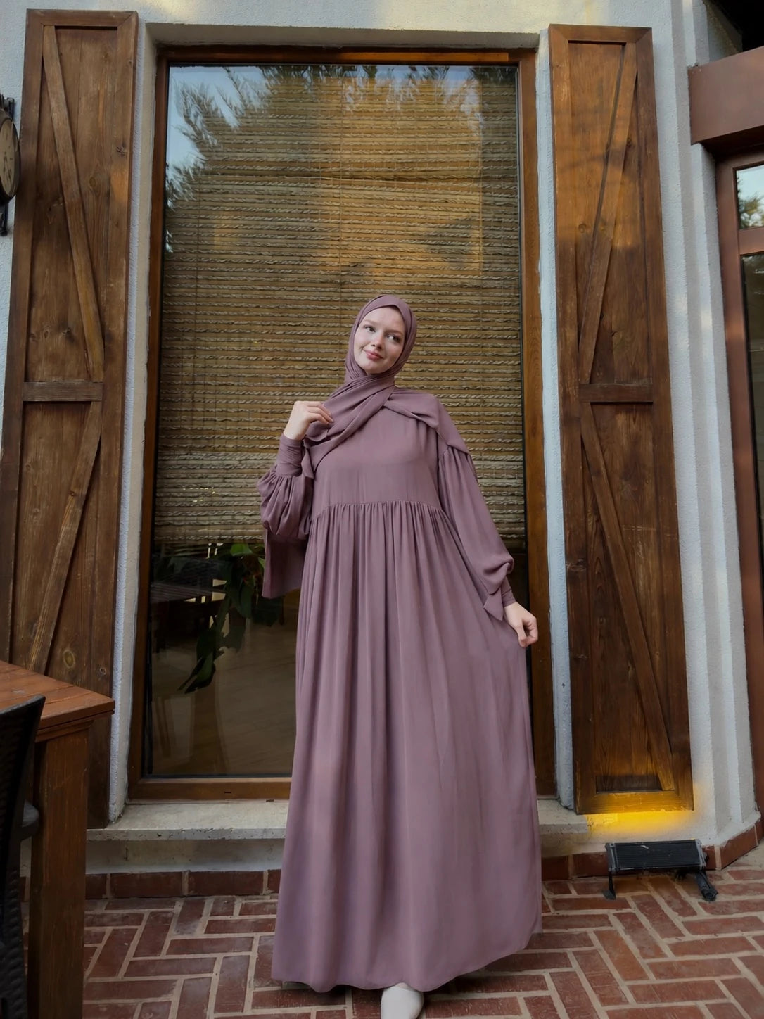 Leyl Abaya