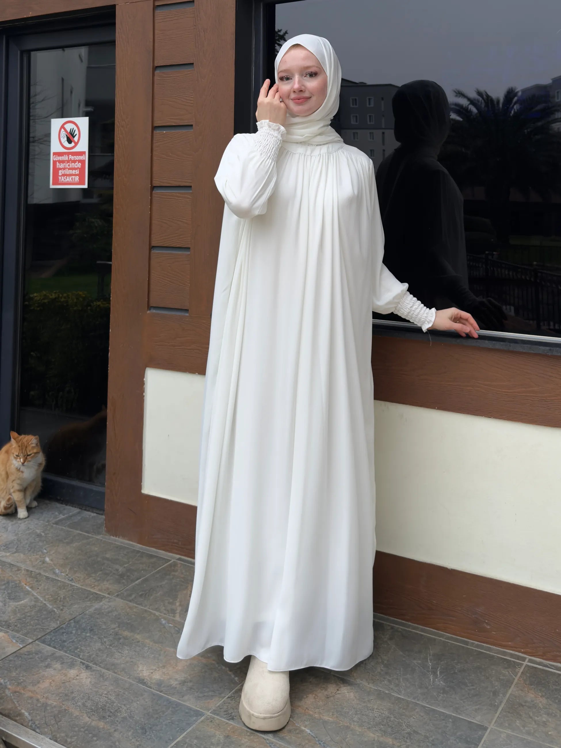 Yumna Abaya
