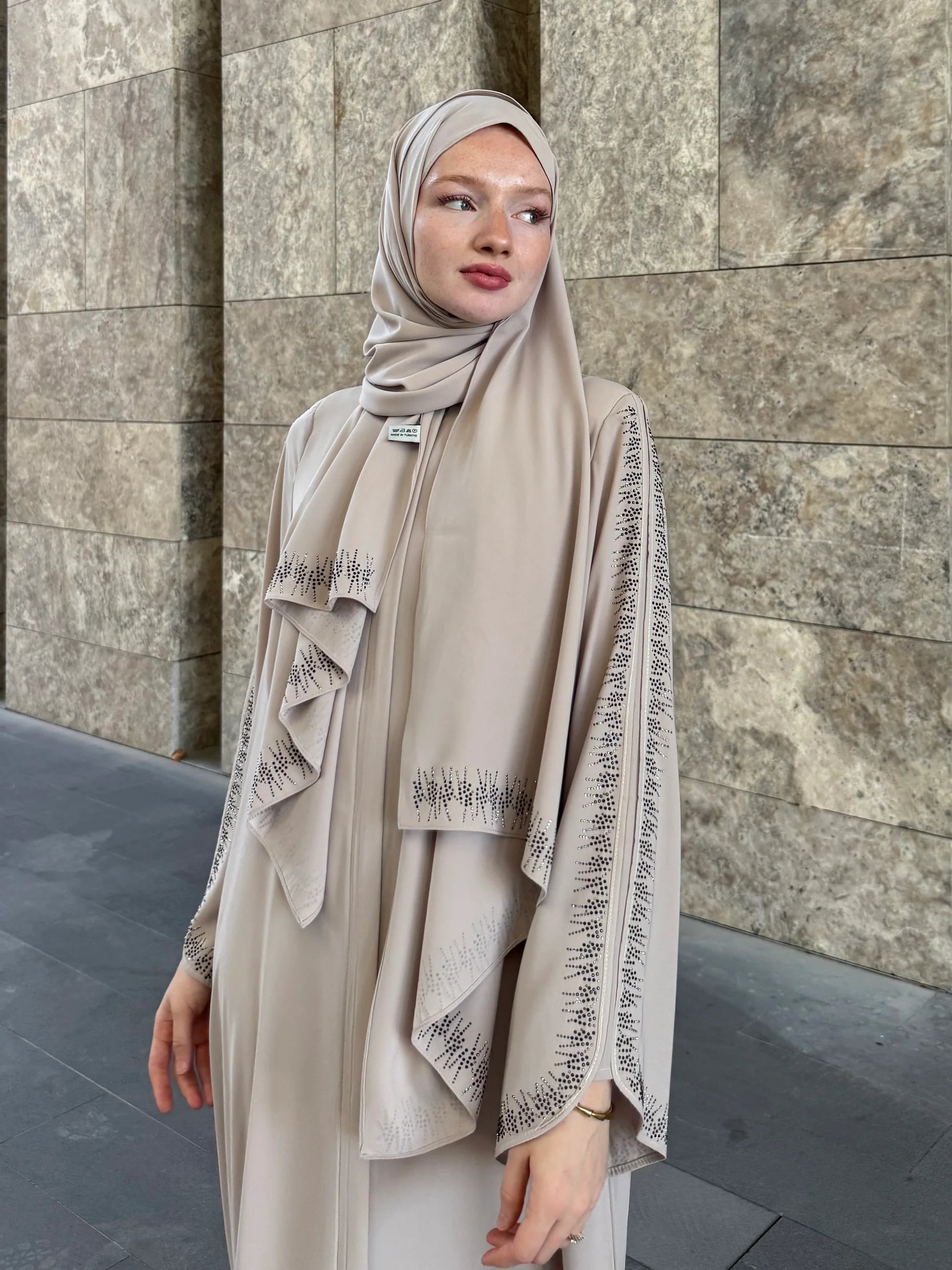 Lin Abaya + Shawl