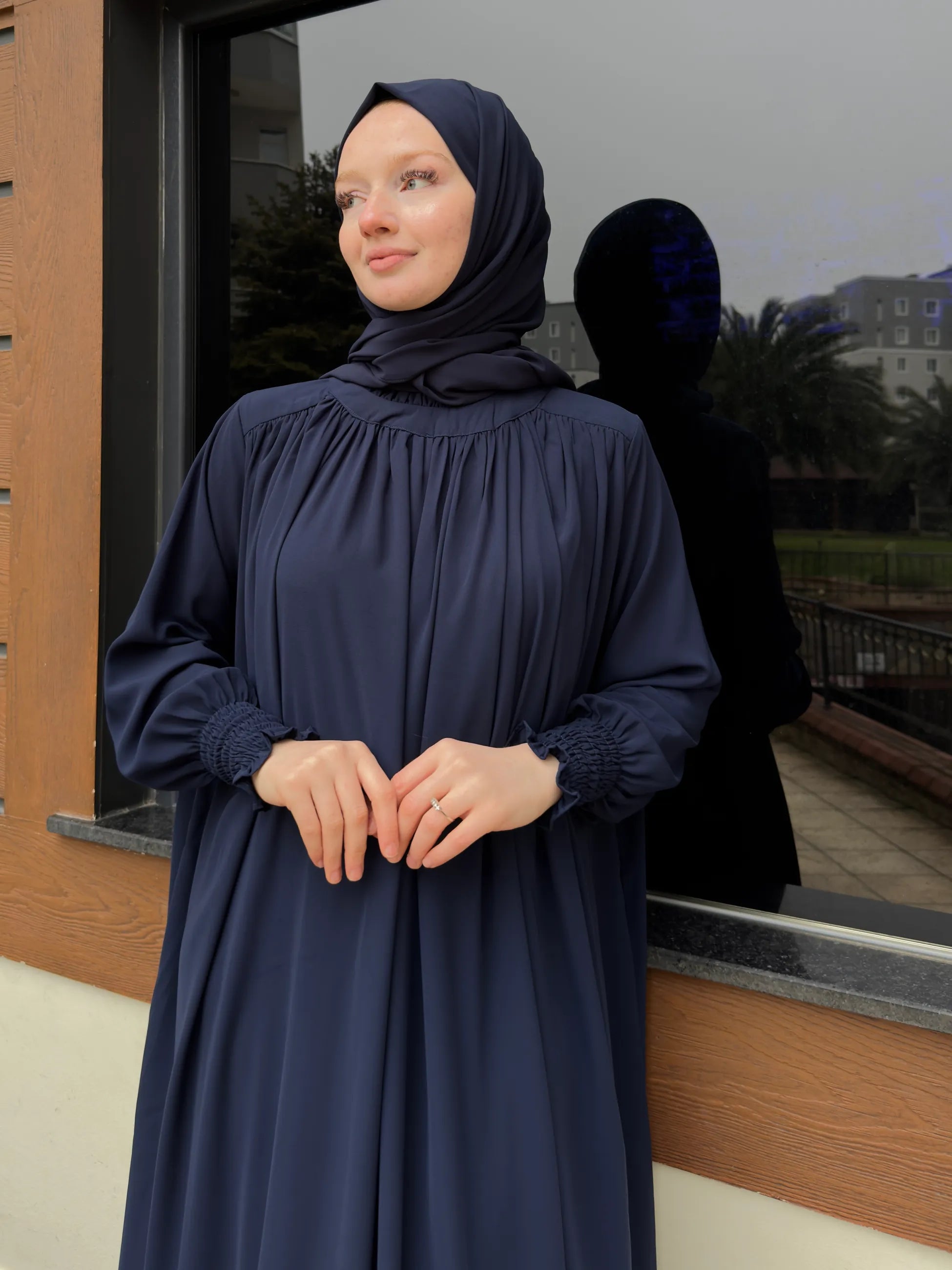 Yumna Abaya