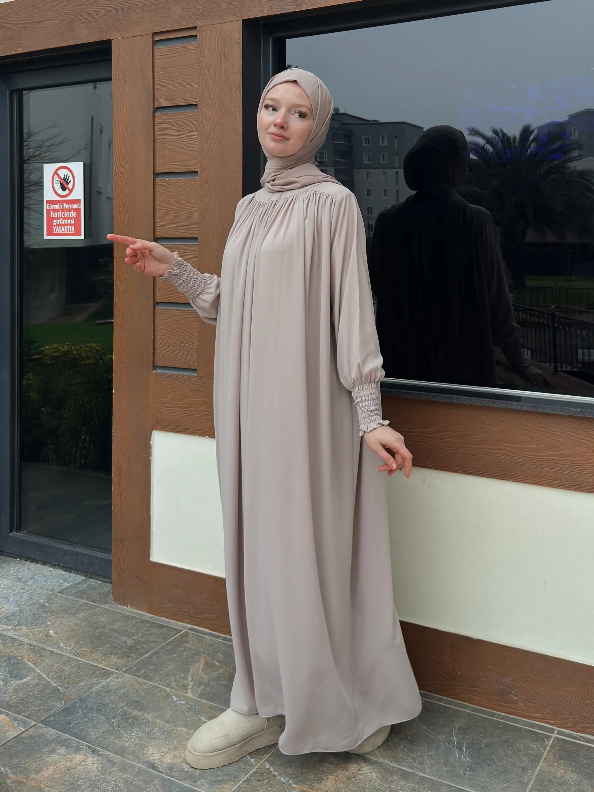 Yumna Abaya