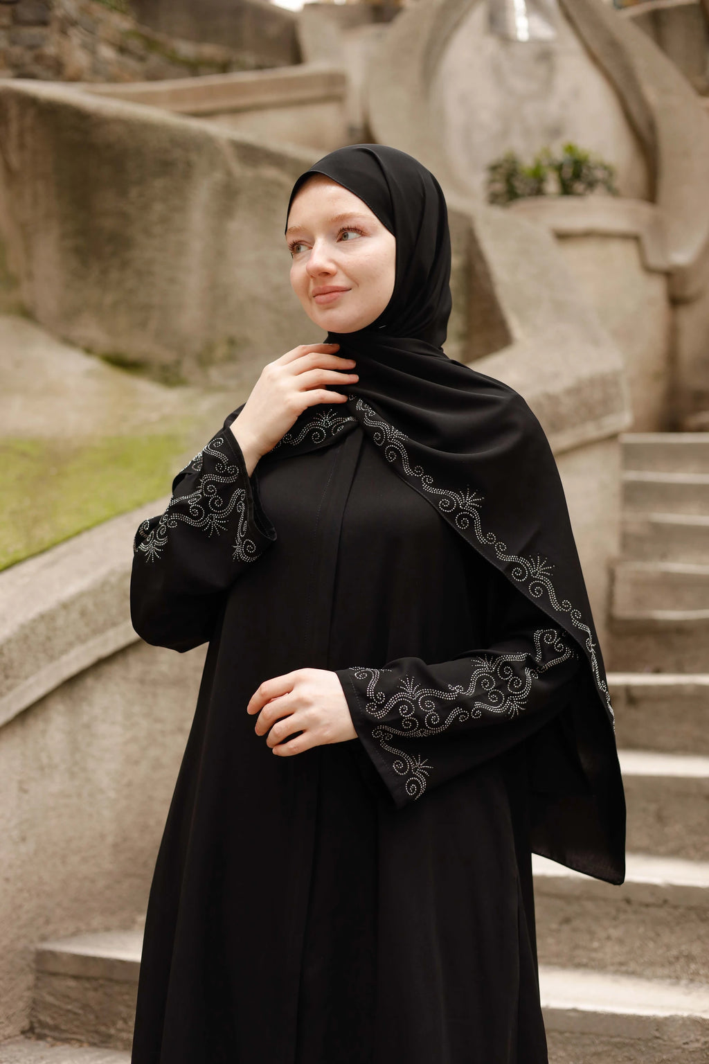 Rim Abaya + Shawl