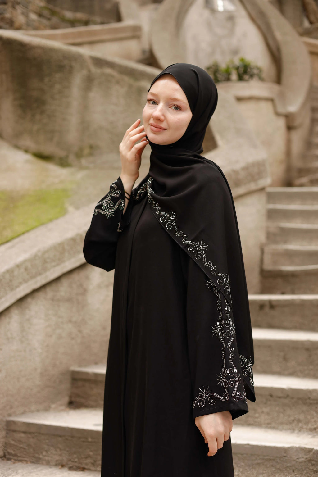 Rim Abaya + Shawl