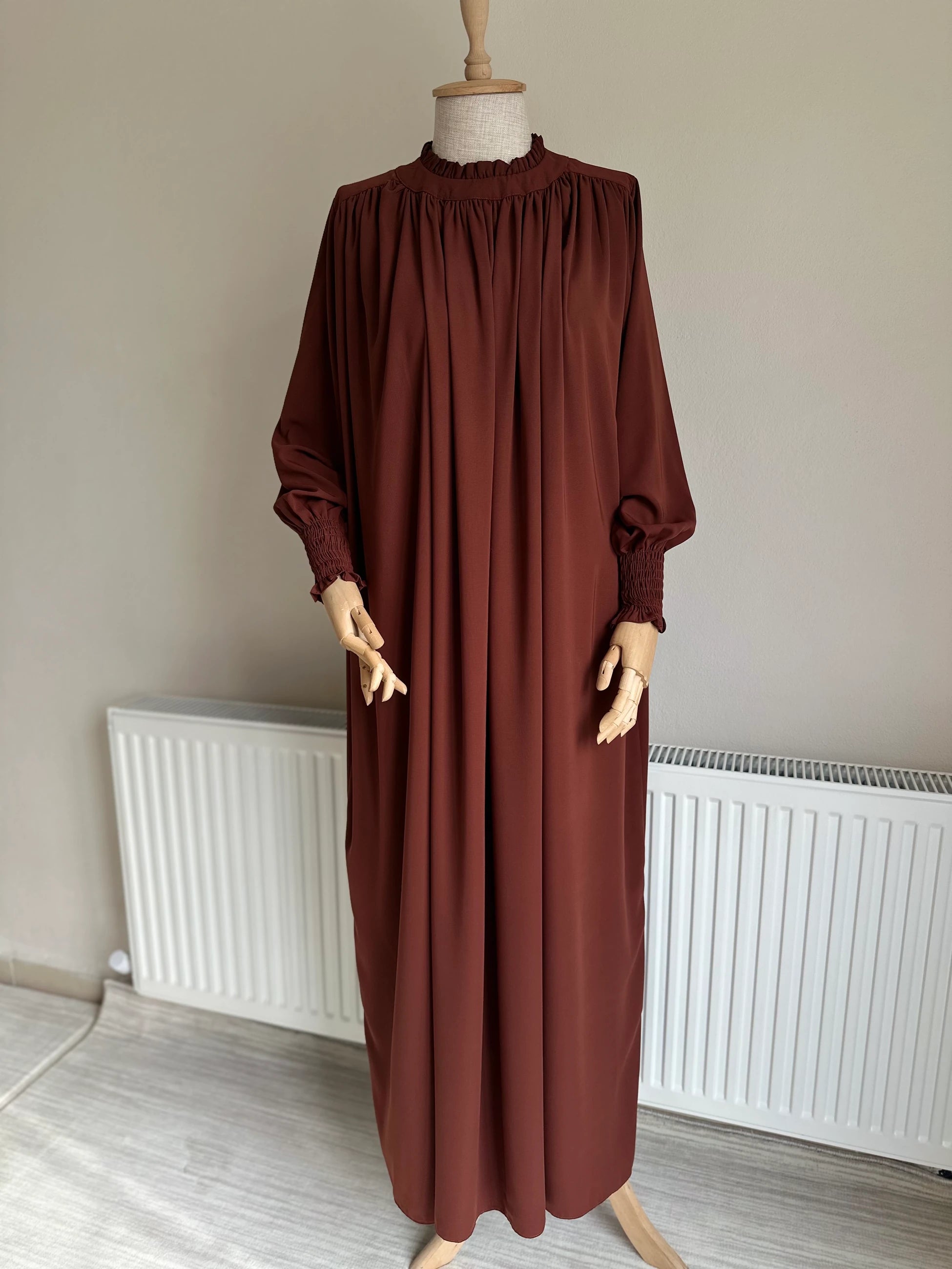 Yumna Abaya