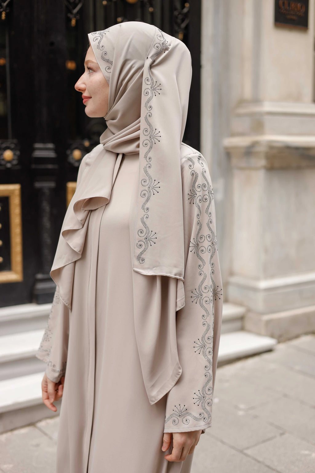 Rim Abaya + Shawl