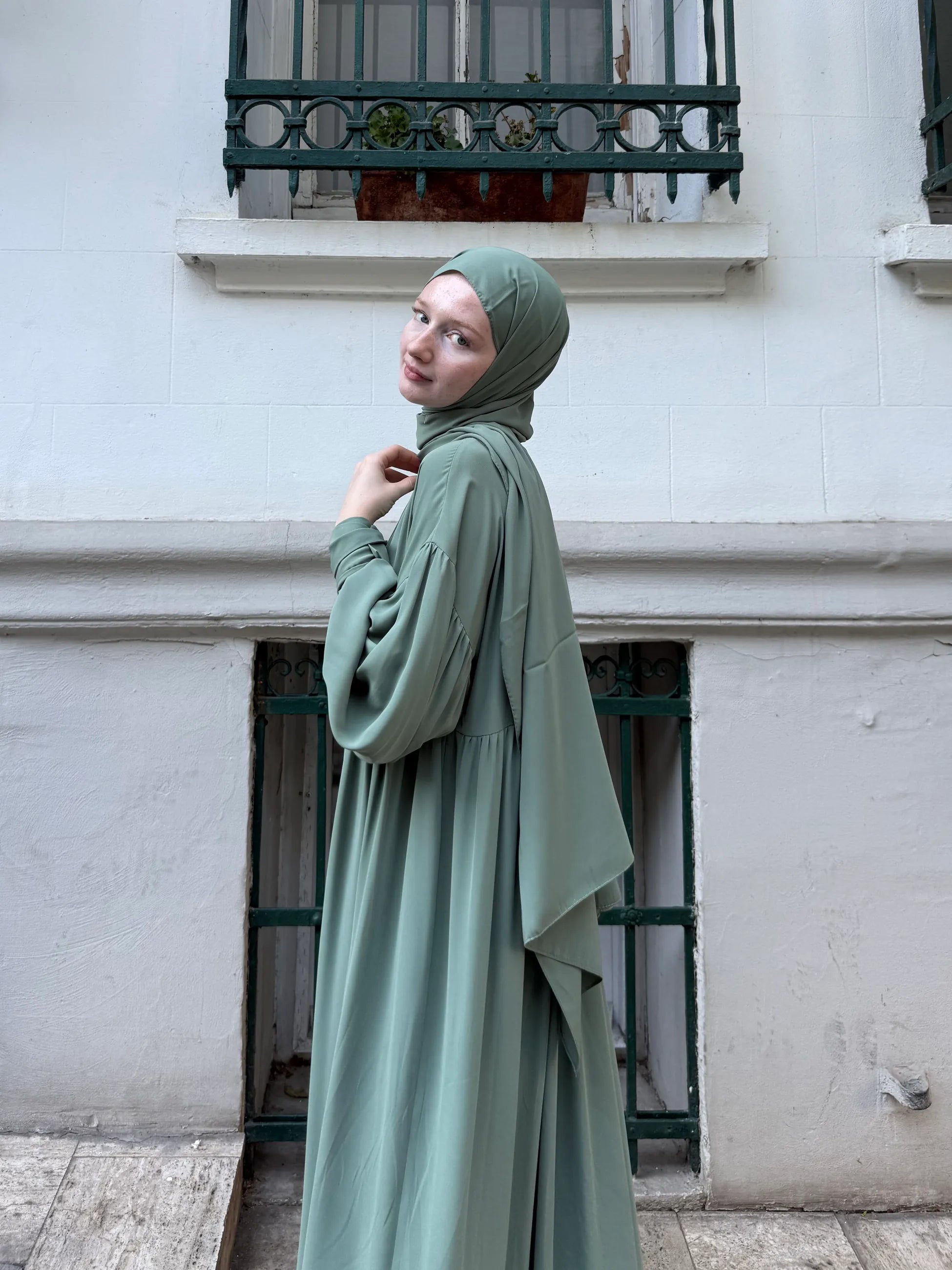 Leyl Abaya