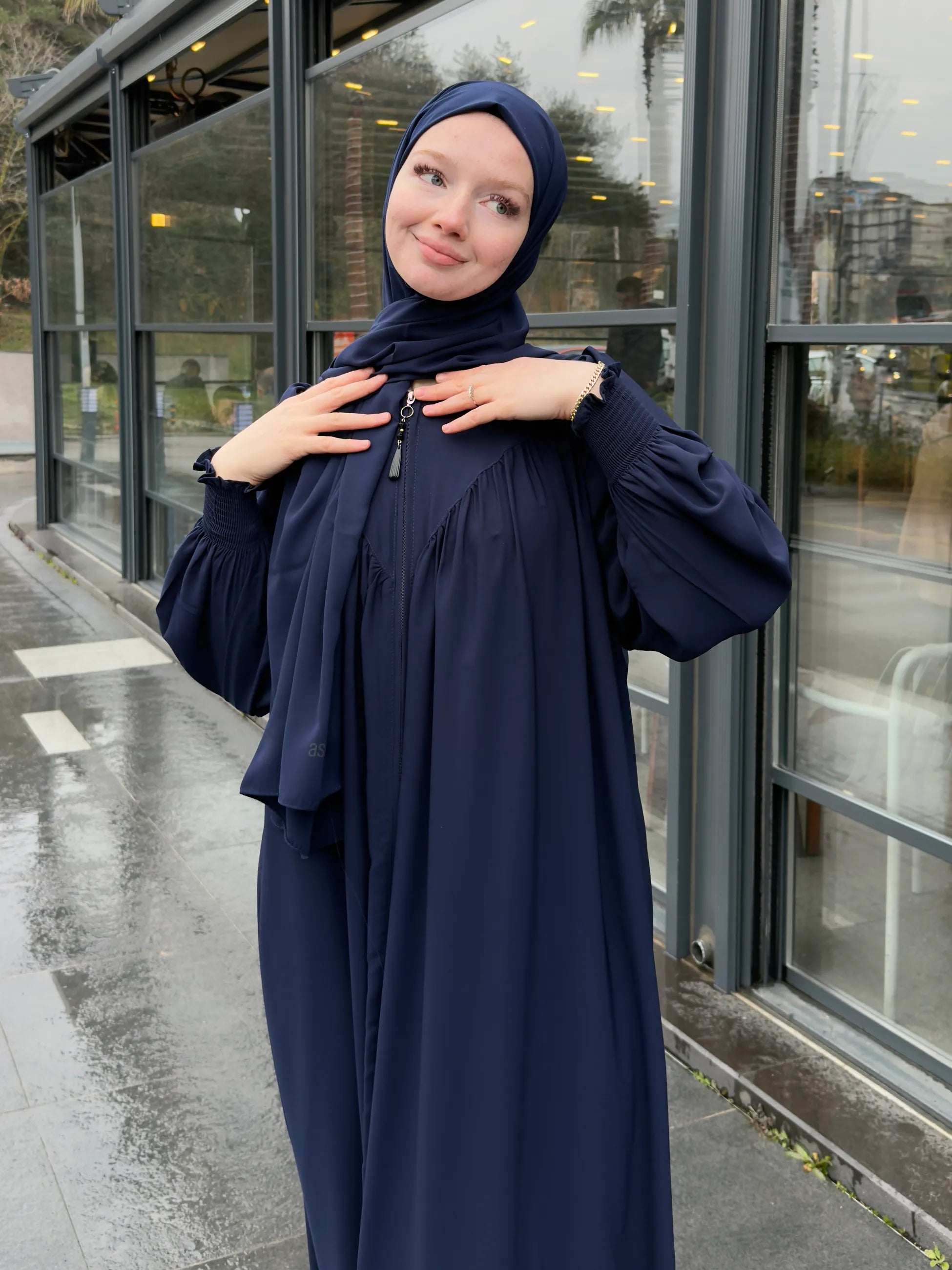 Sidra Abaya