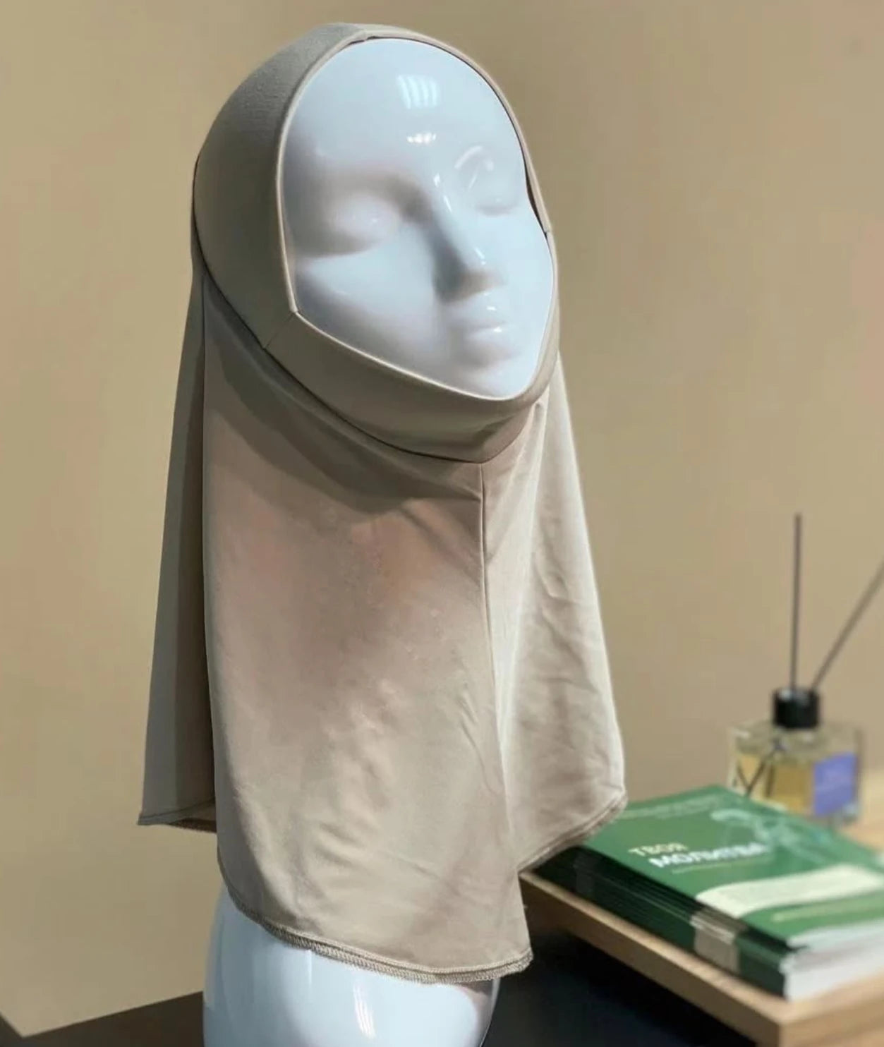 Neck-Covering Bonnet