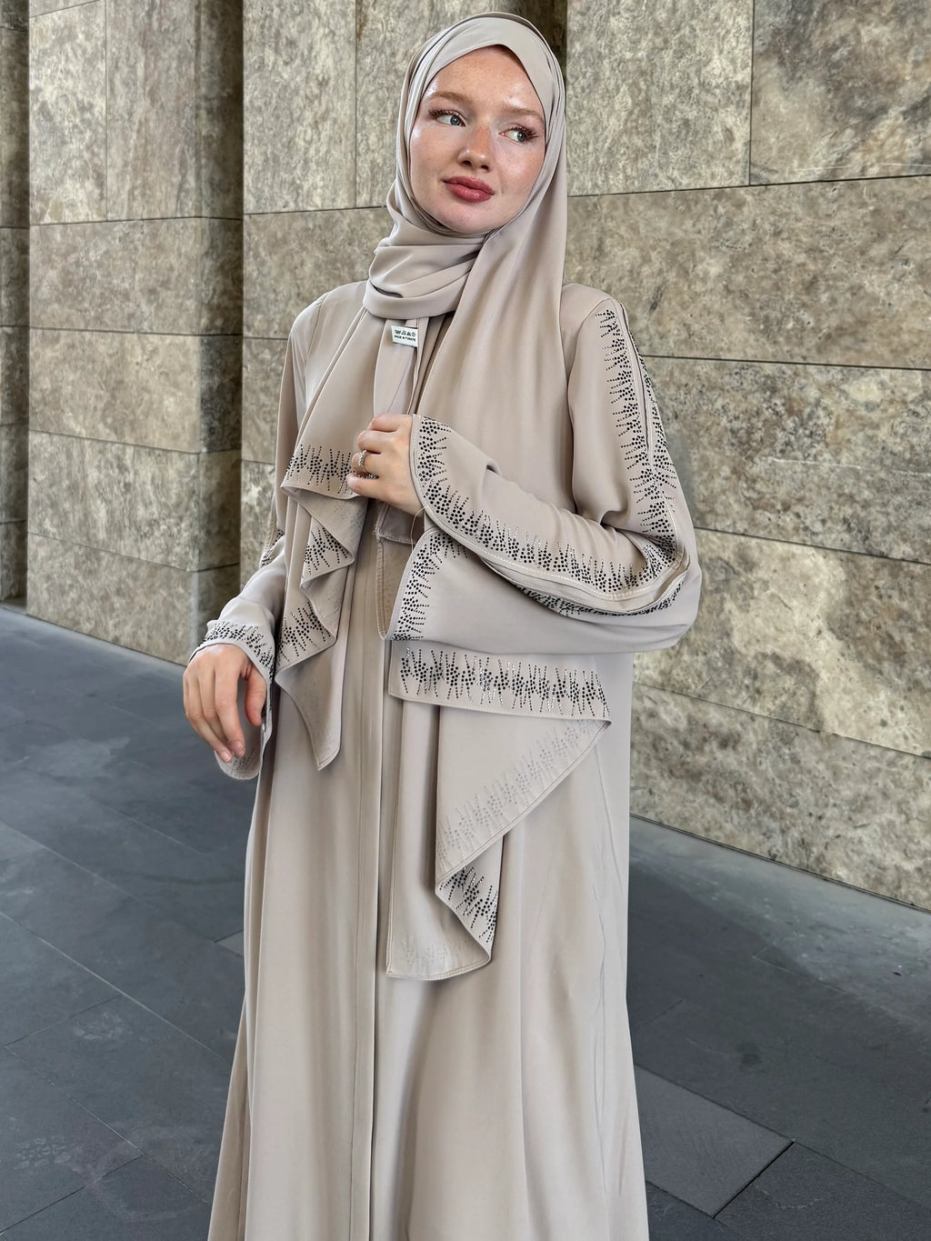 Lin Abaya + Shawl