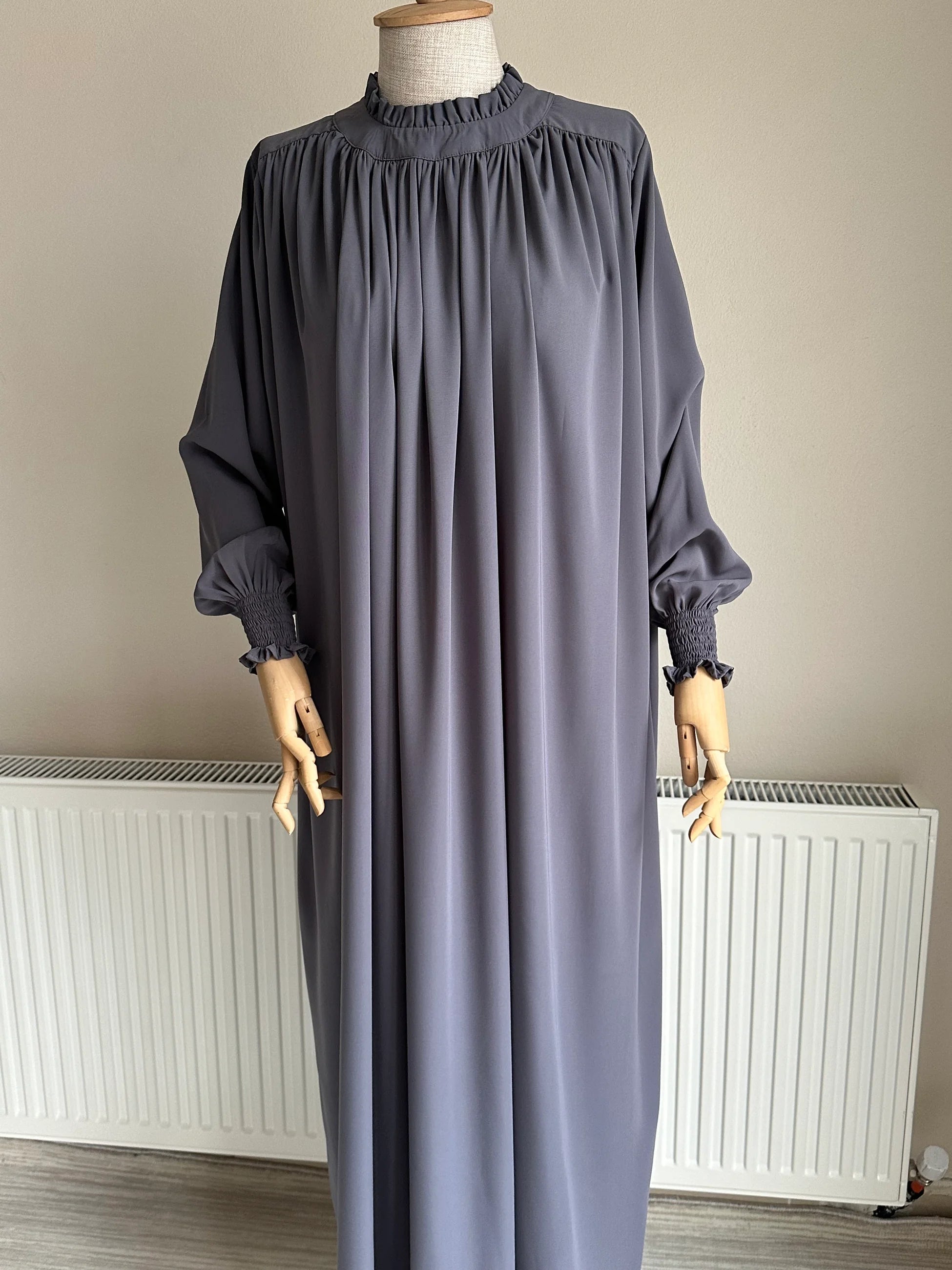 Yumna Abaya