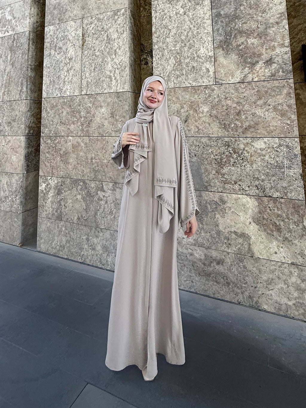 Lin Abaya + Shawl