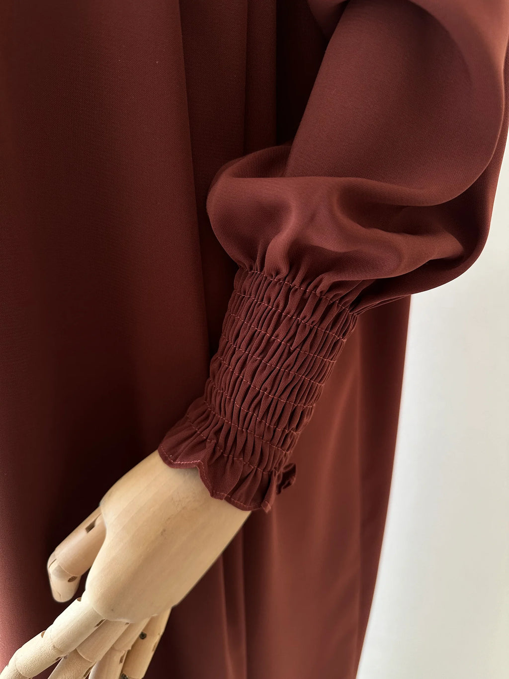 Yumna Abaya