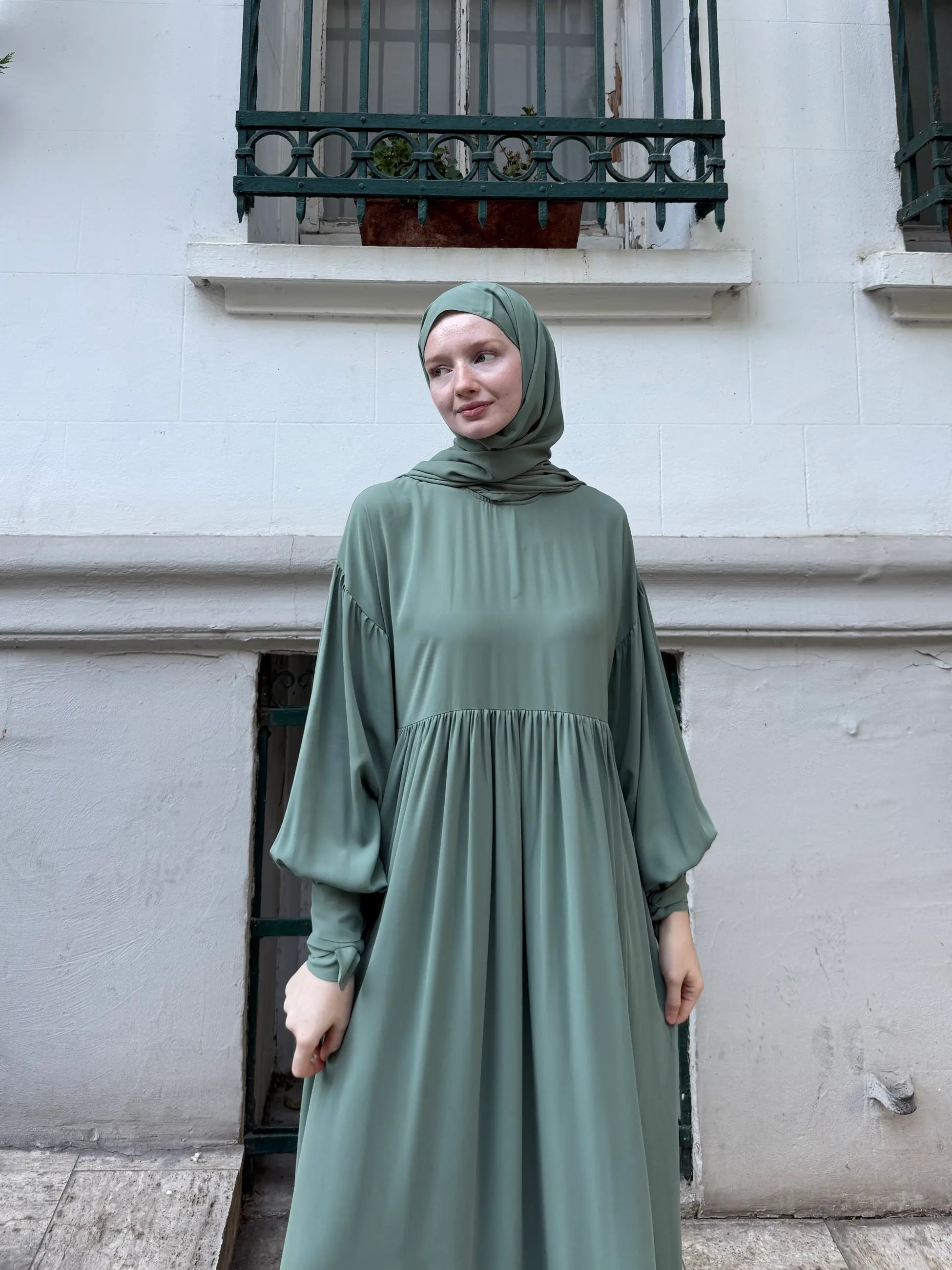 Leyl Abaya