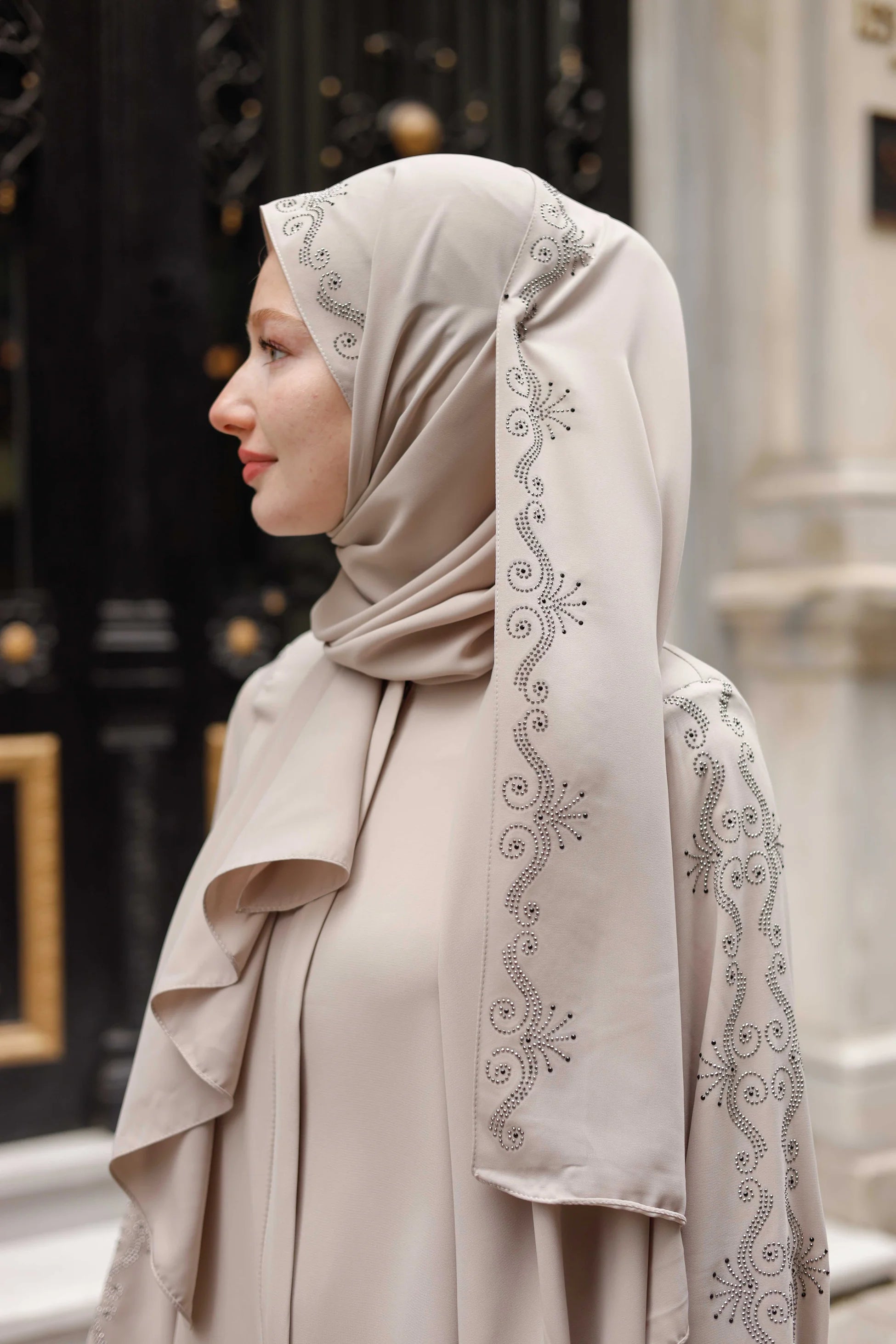 Rim Abaya + Shawl