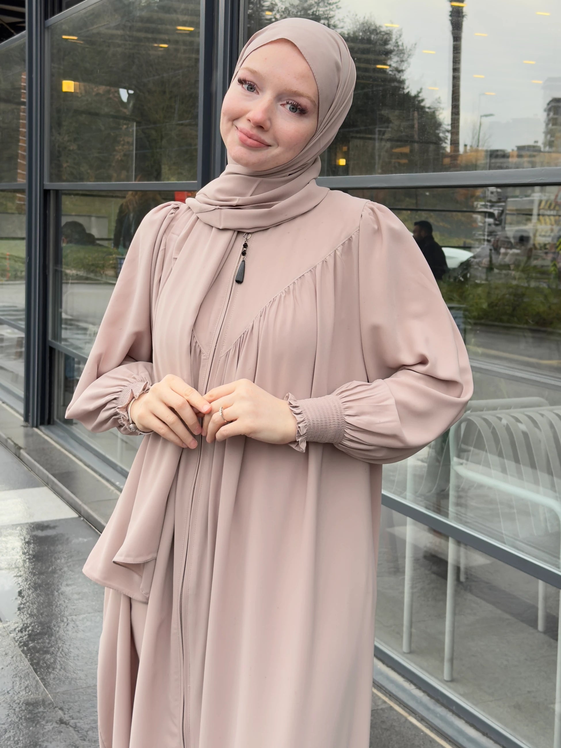 Sidra Abaya
