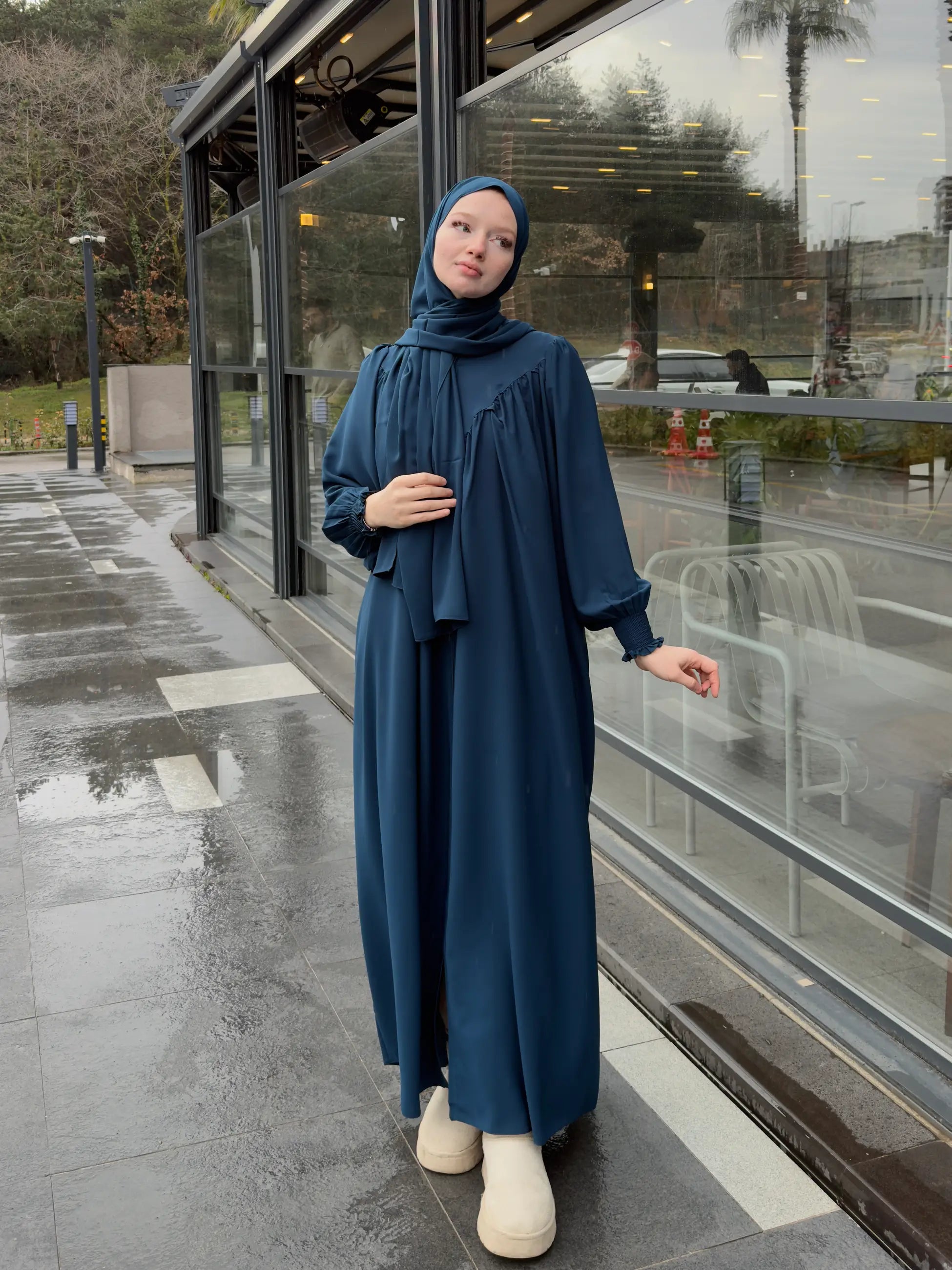 Sidra Abaya