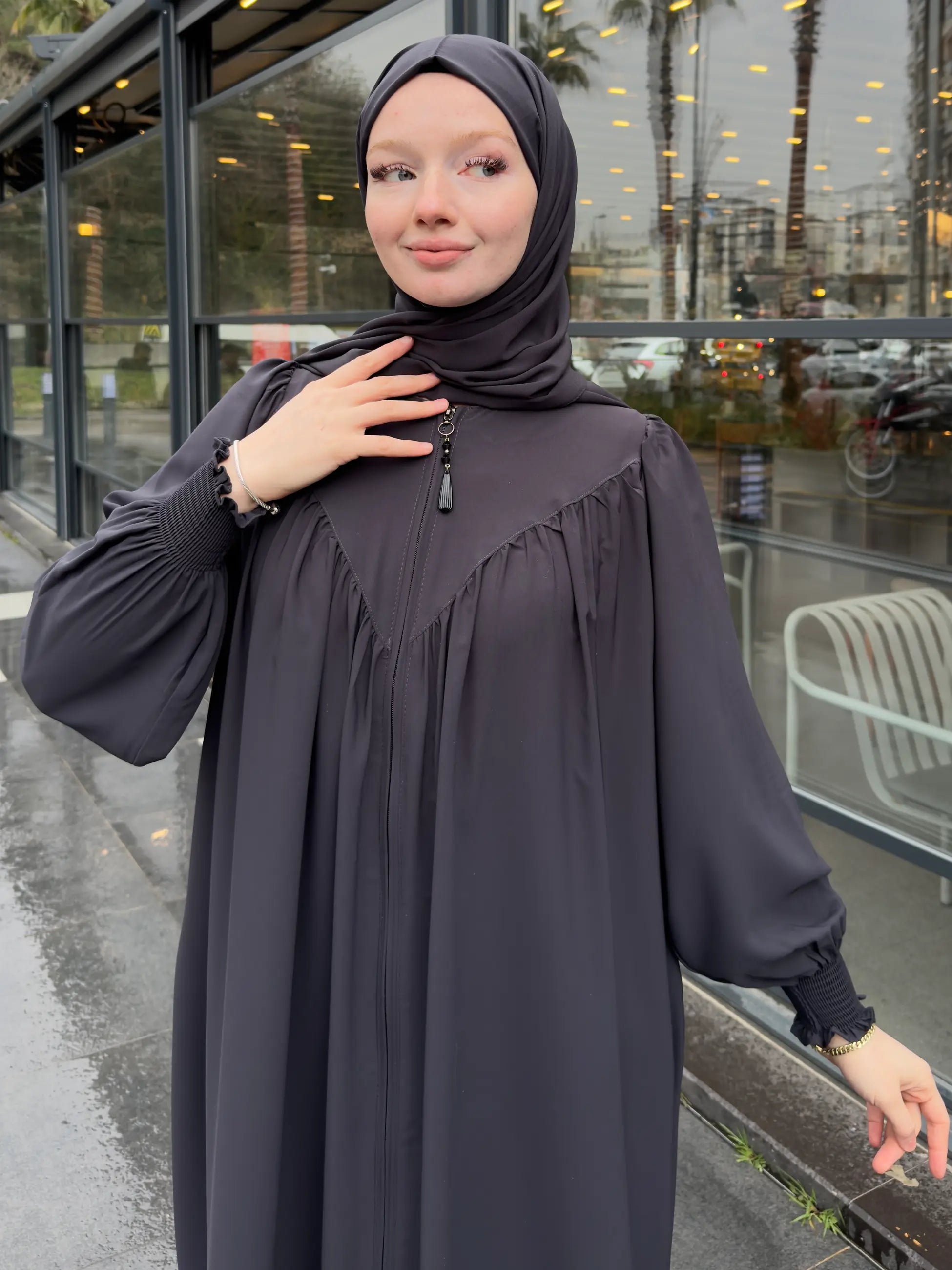 Sidra Abaya