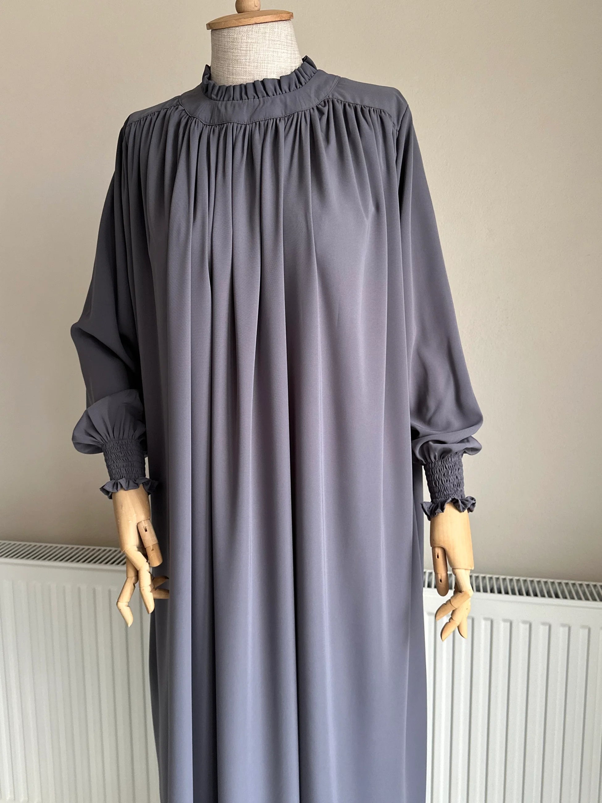 Yumna Abaya