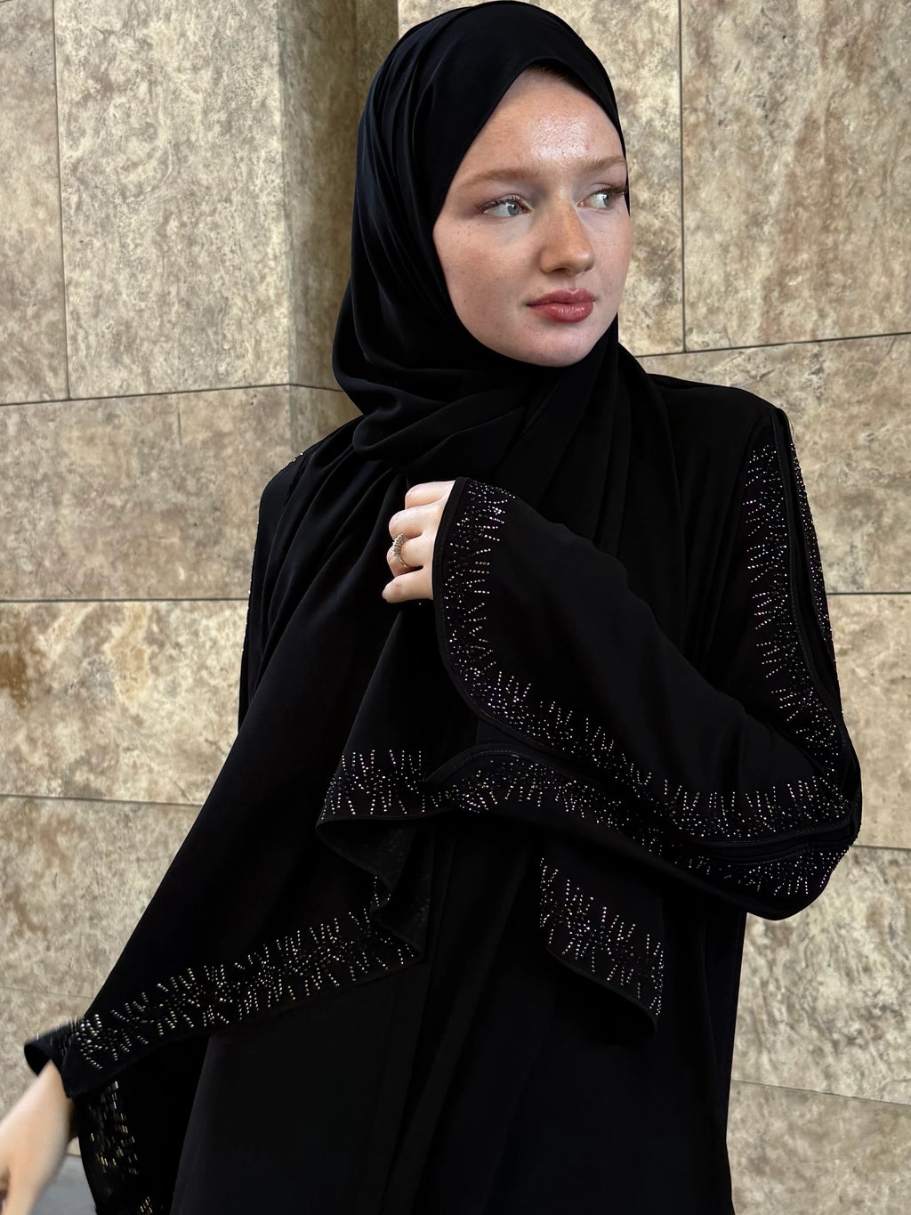 Lin Abaya + Shawl