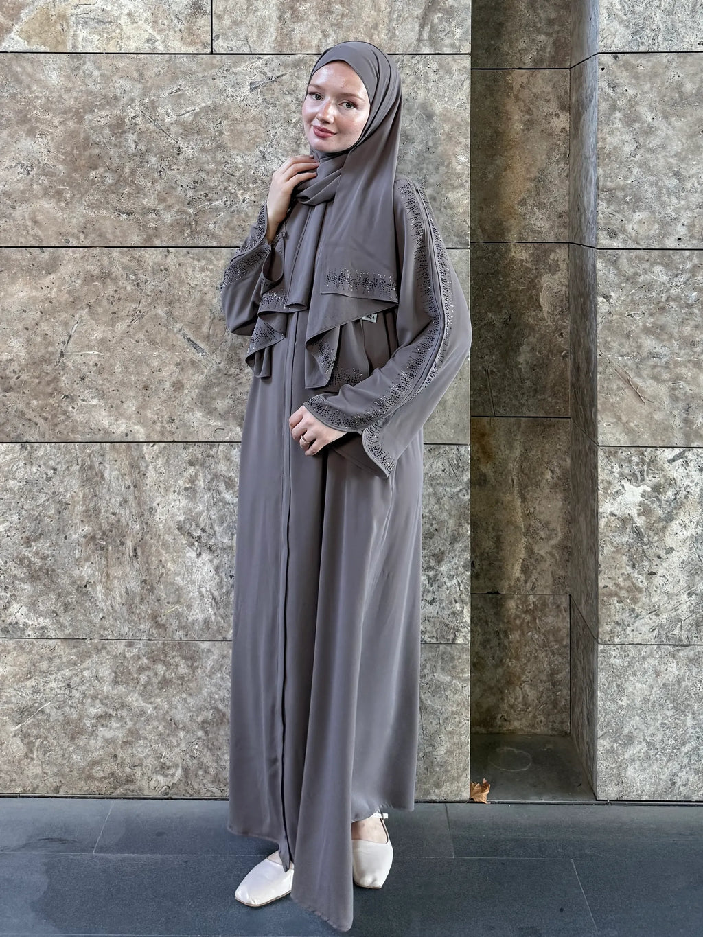 Lin Abaya + Shawl