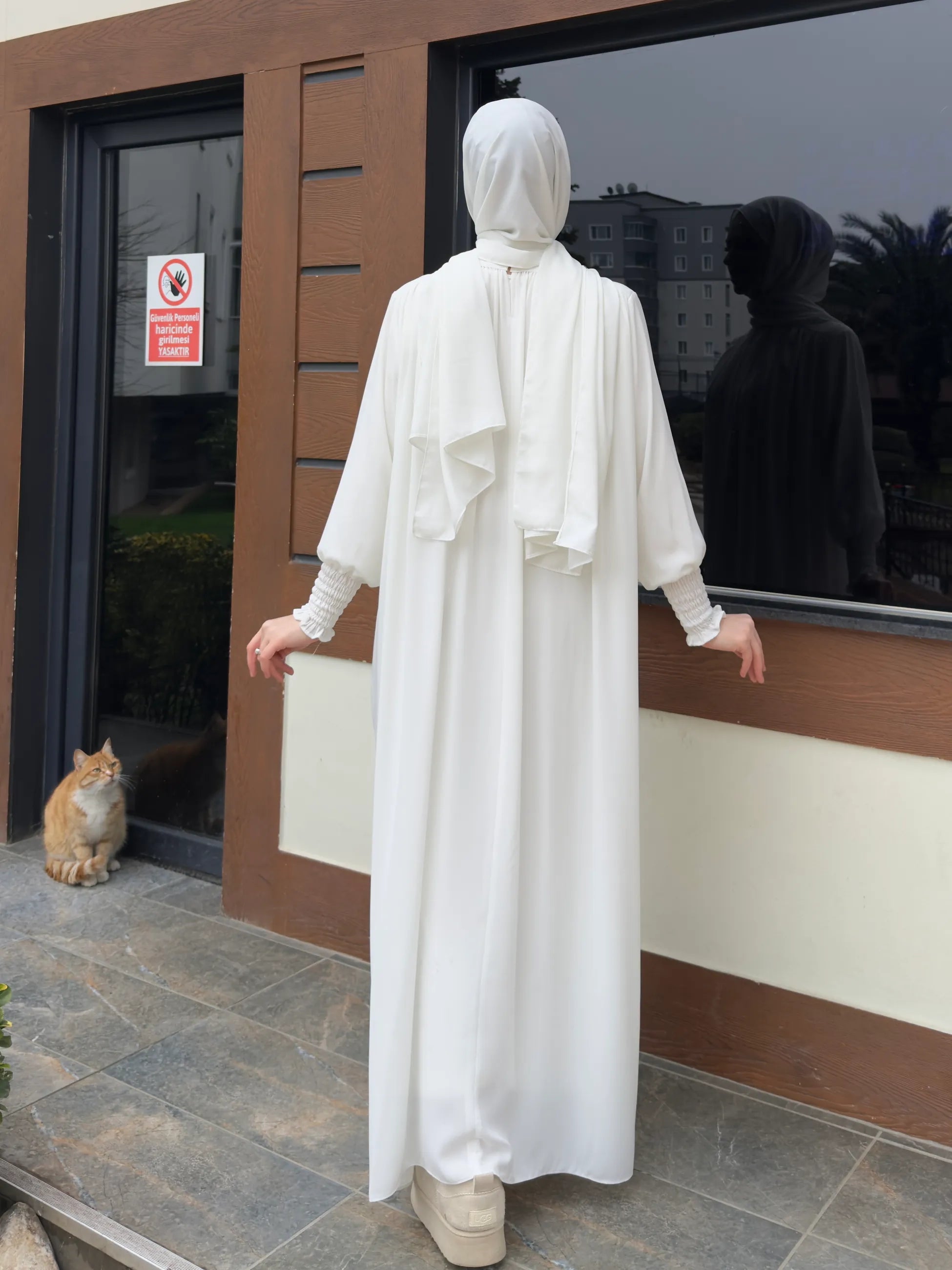 Yumna Abaya