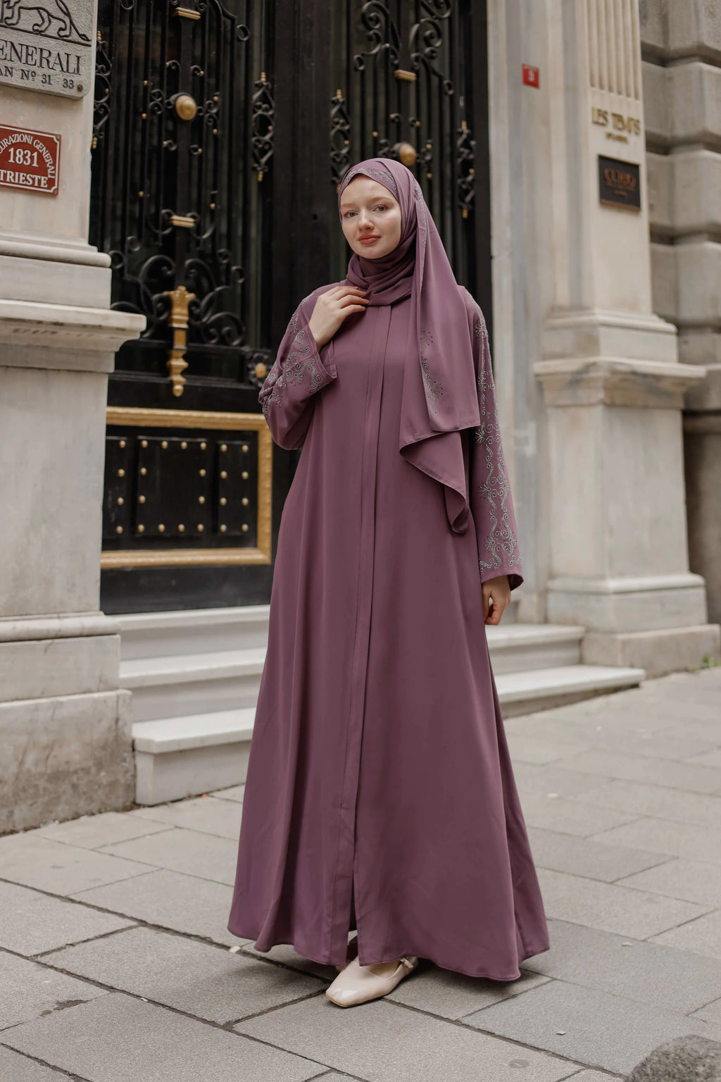 Rim Abaya + Shawl