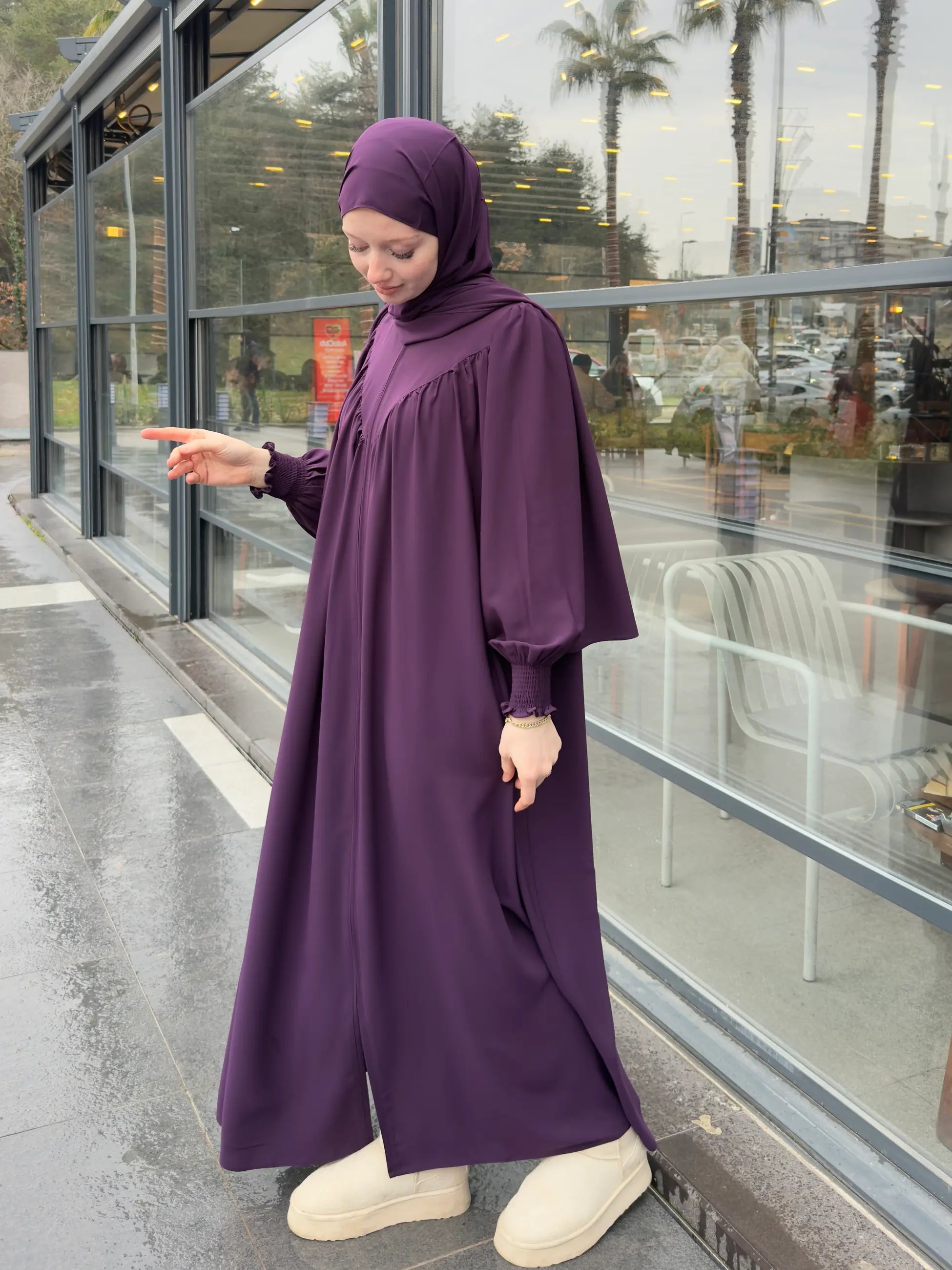 Sidra Abaya