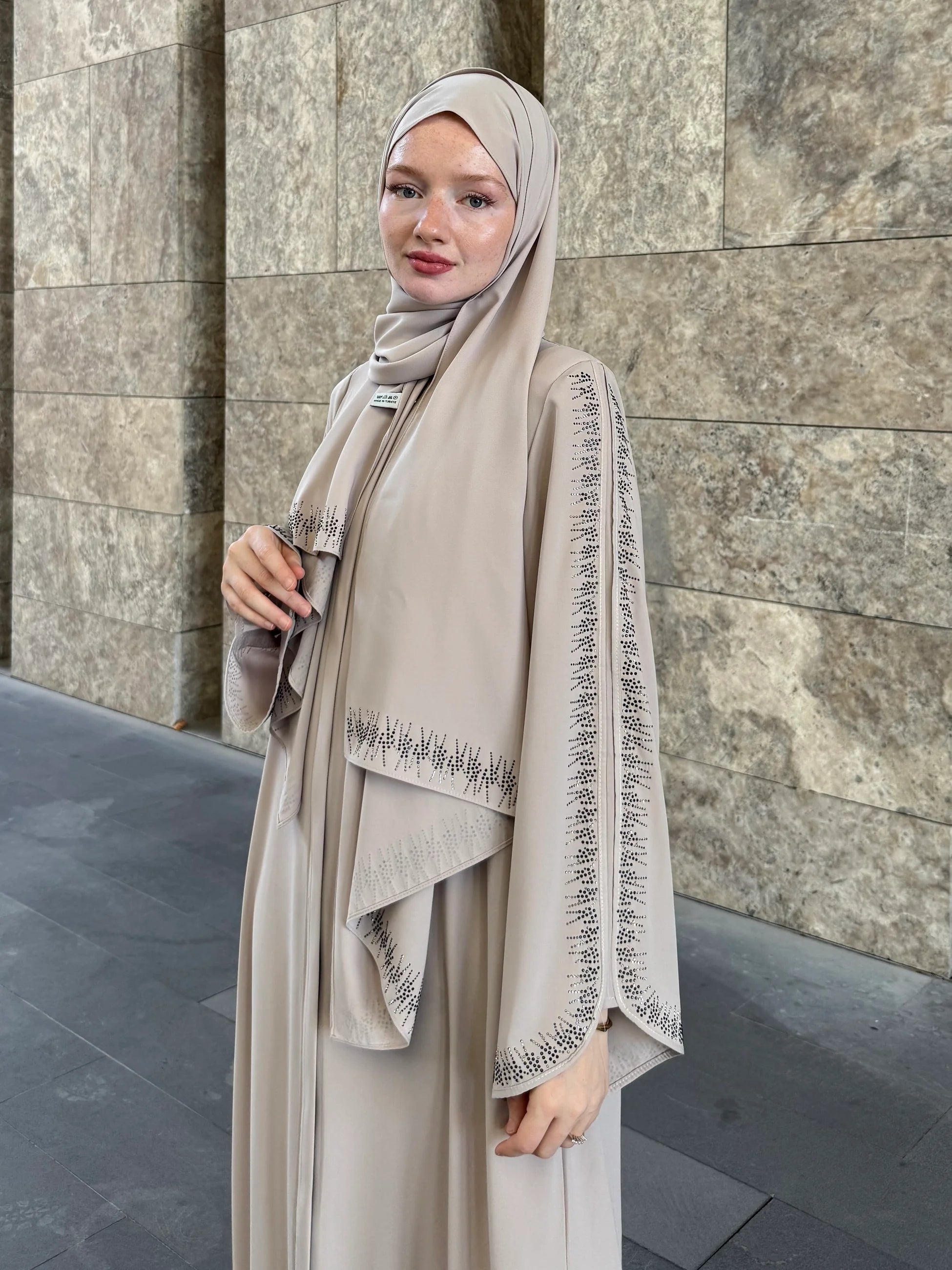Lin Abaya + Shawl