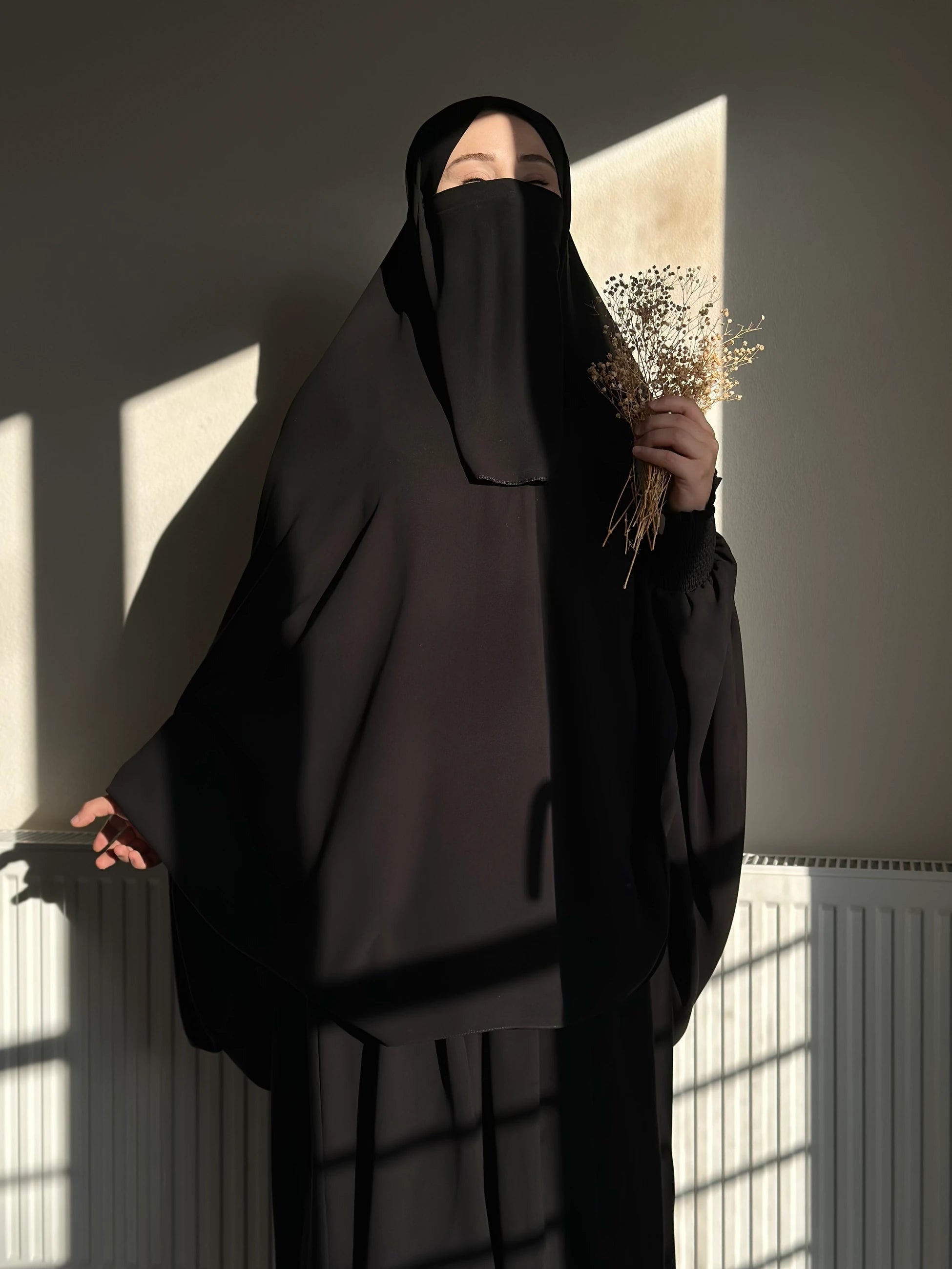 Chador – Pinned, Elastic Sleeve
