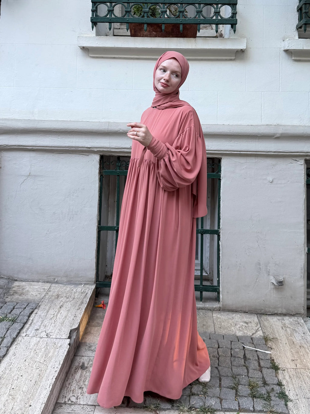Leyl Abaya