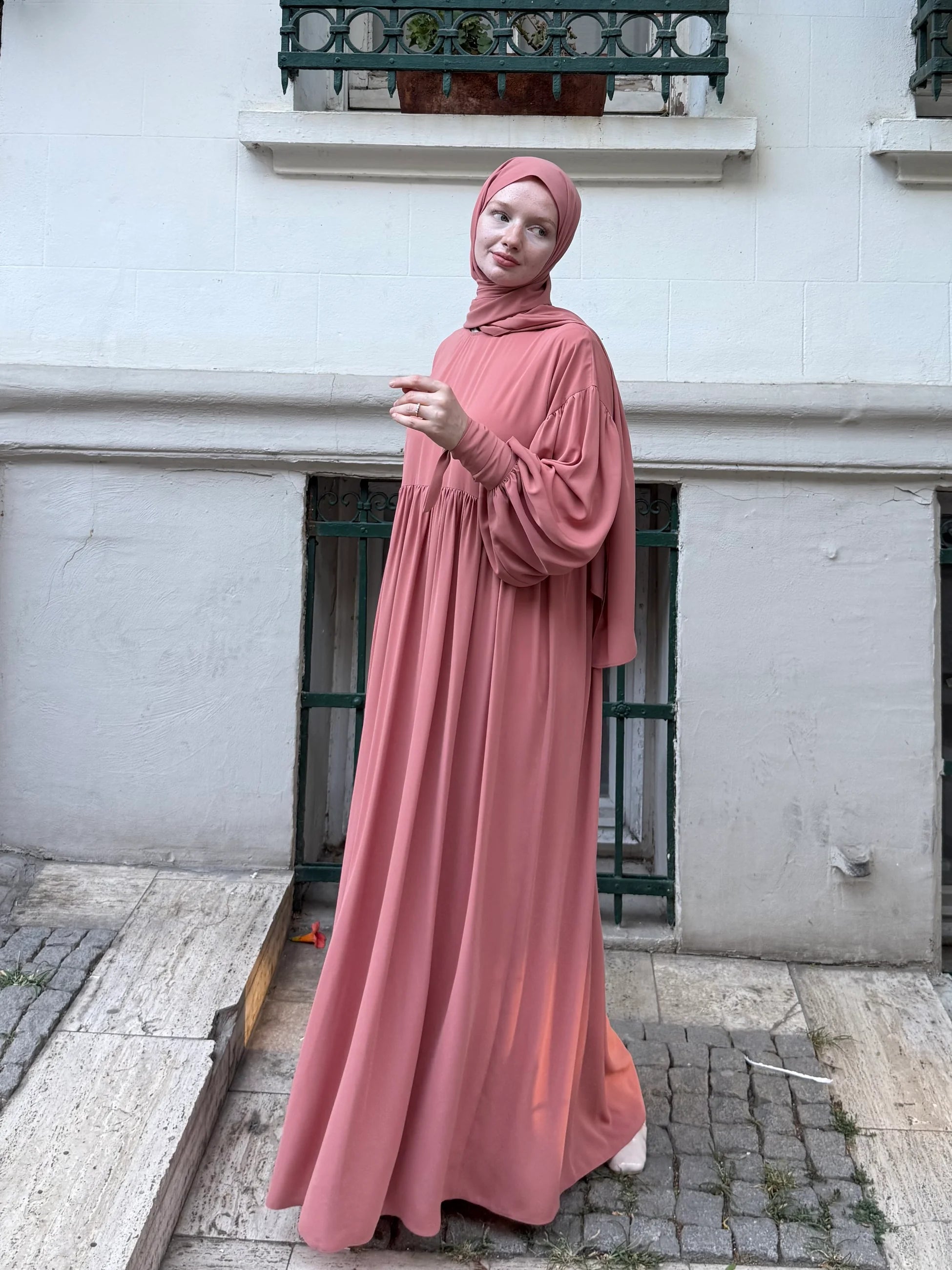 Leyl Abaya
