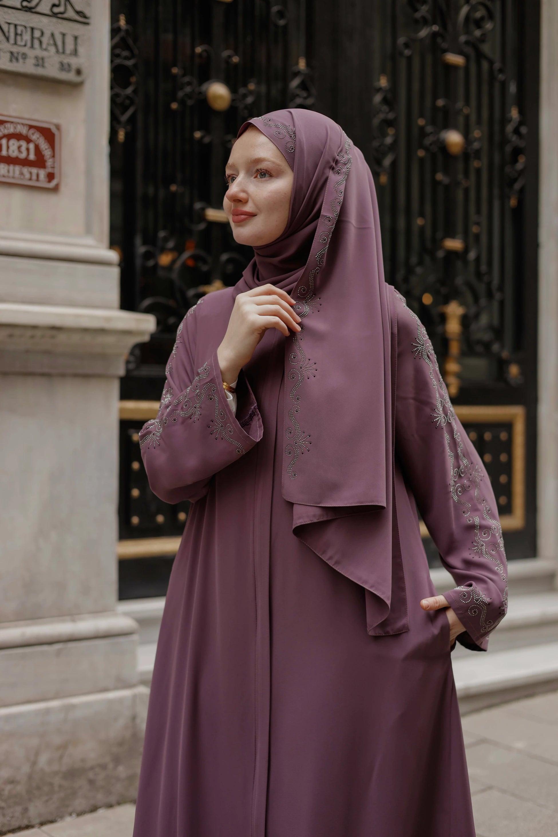 Rim Abaya + Shawl