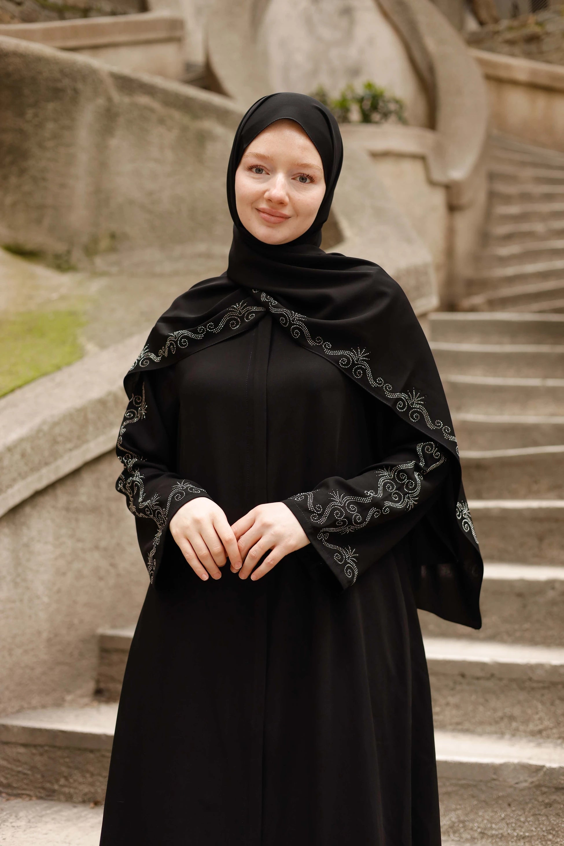 Rim Abaya + Shawl