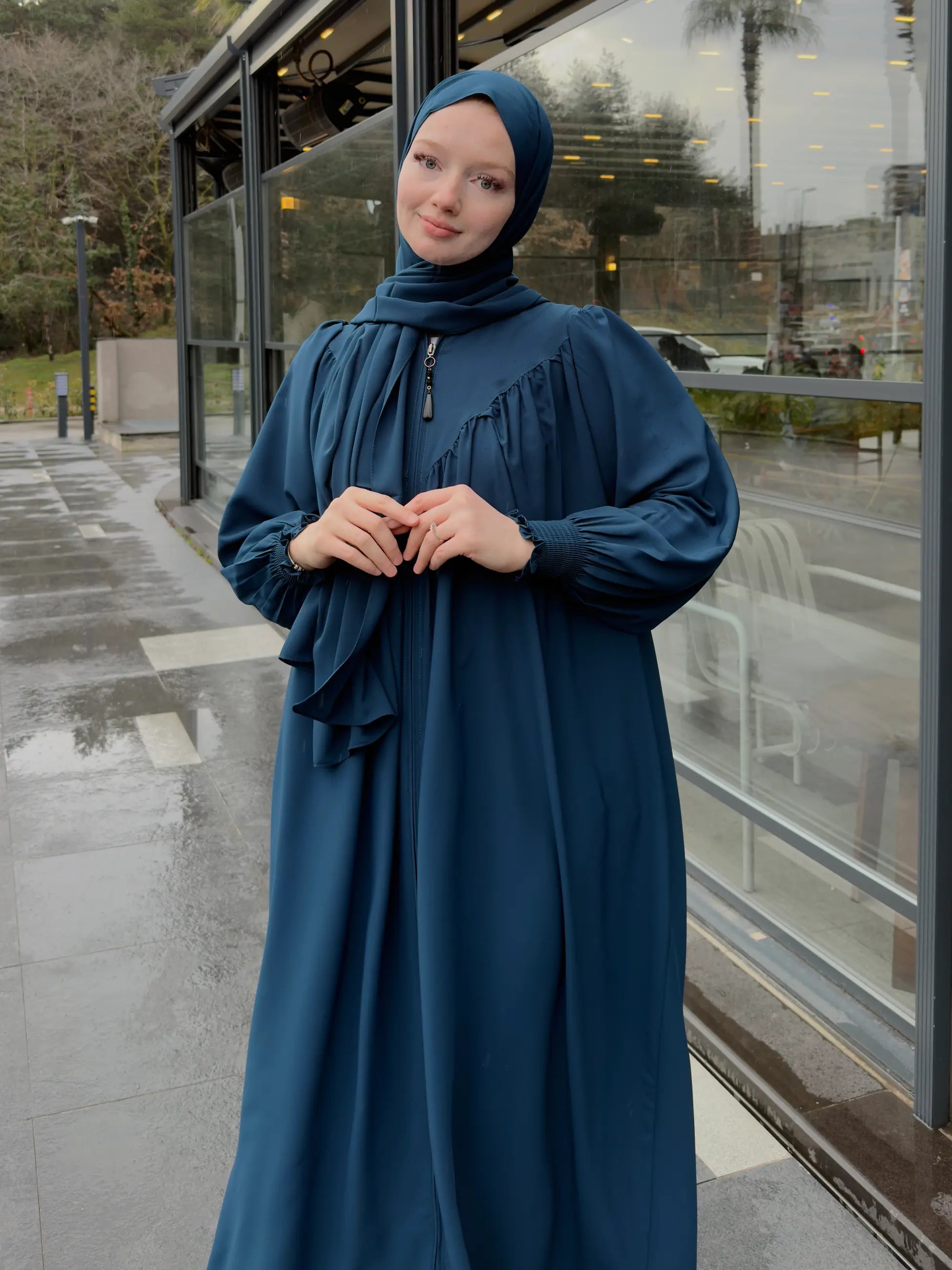 Sidra Abaya