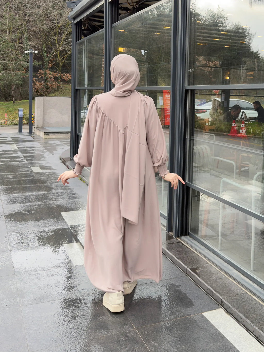 Sidra Abaya