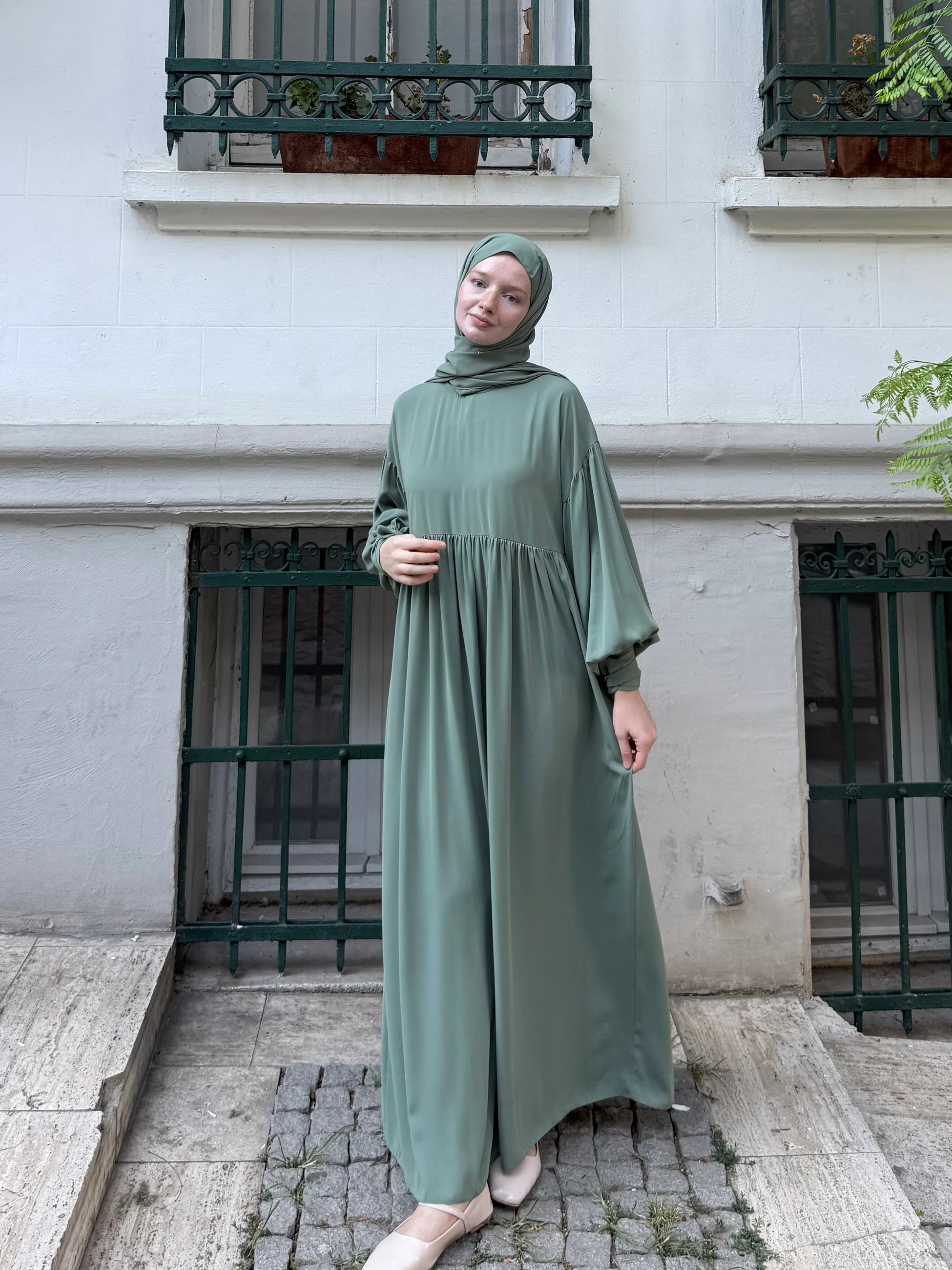 Leyl Abaya