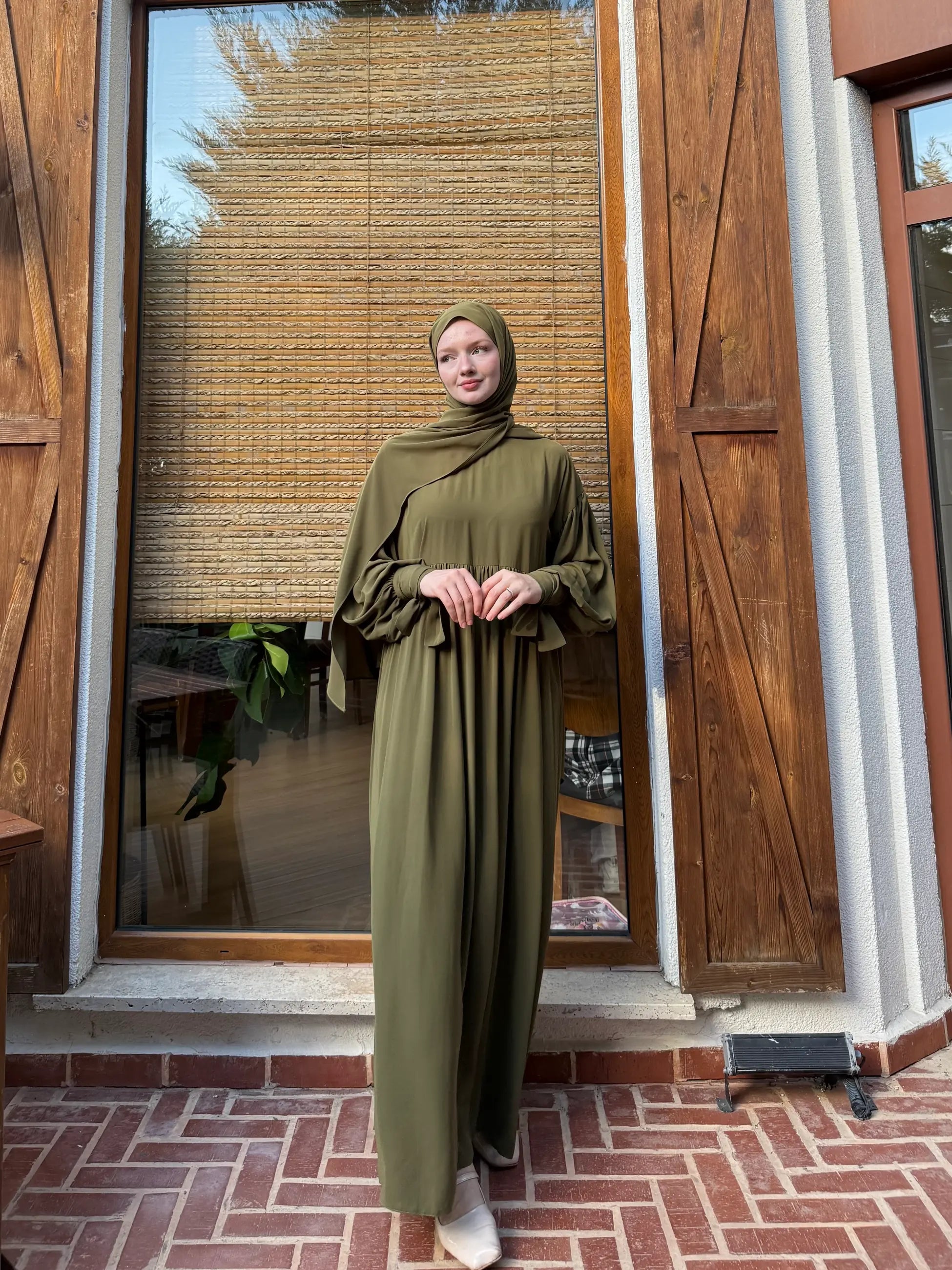 Leyl Abaya