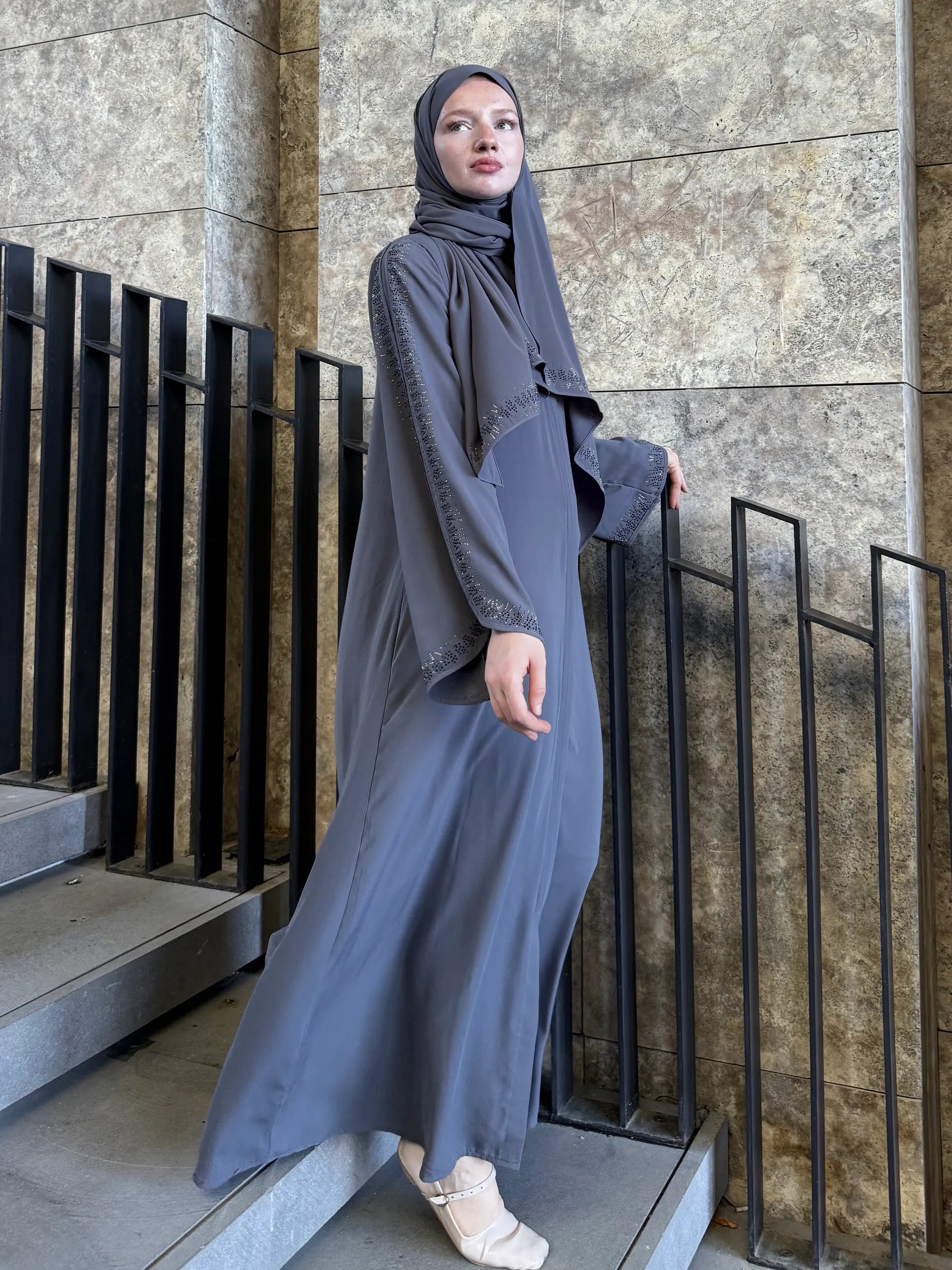 Lin Abaya + Shawl