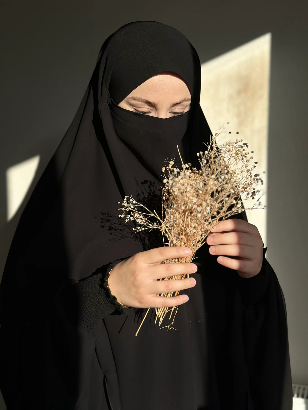 Chador – Pinned, Elastic Sleeve