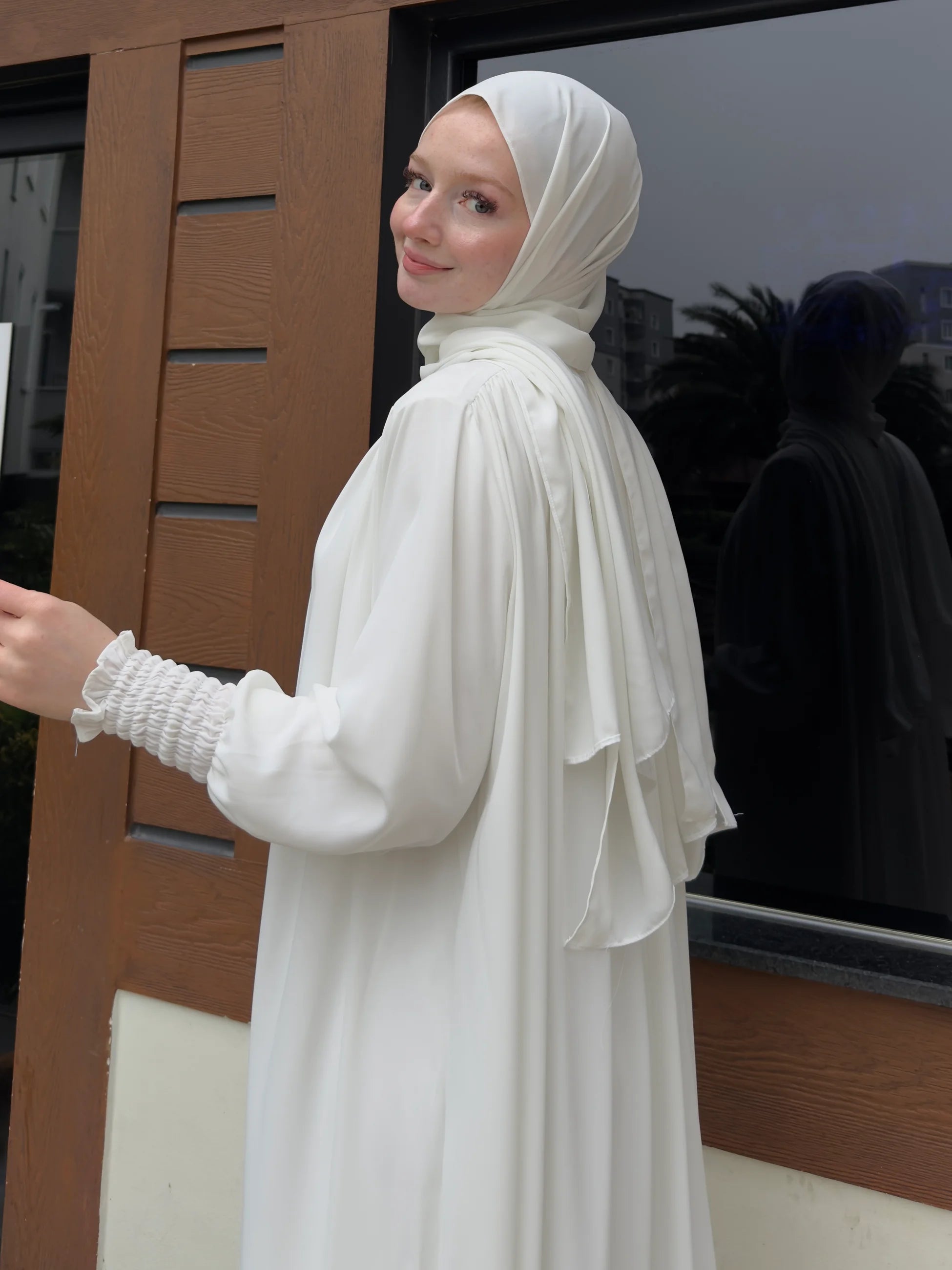 Yumna Abaya