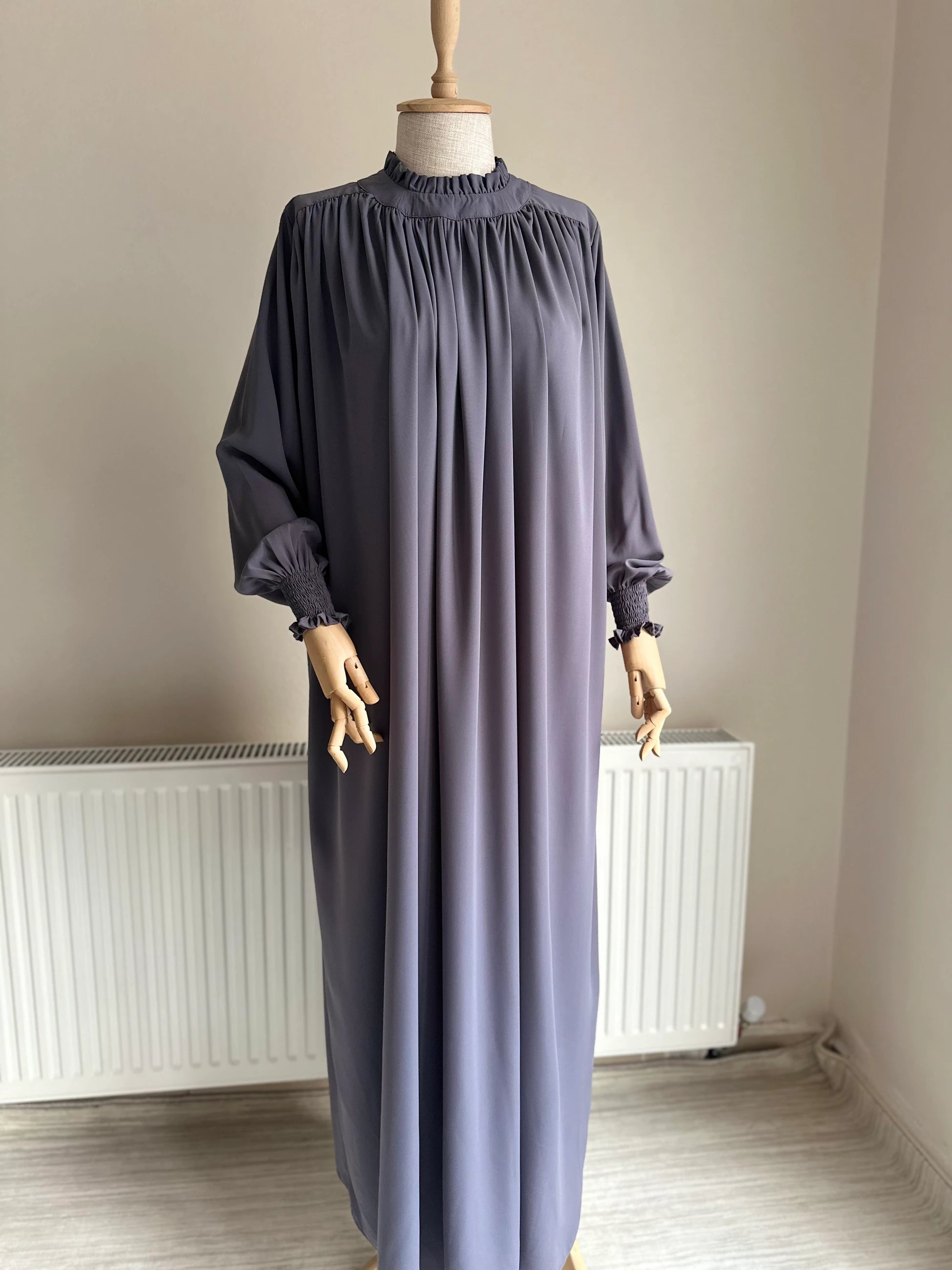 Yumna Abaya