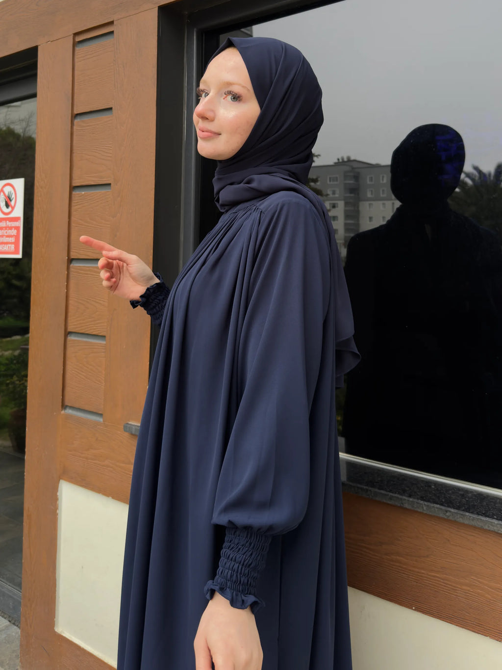 Yumna Abaya