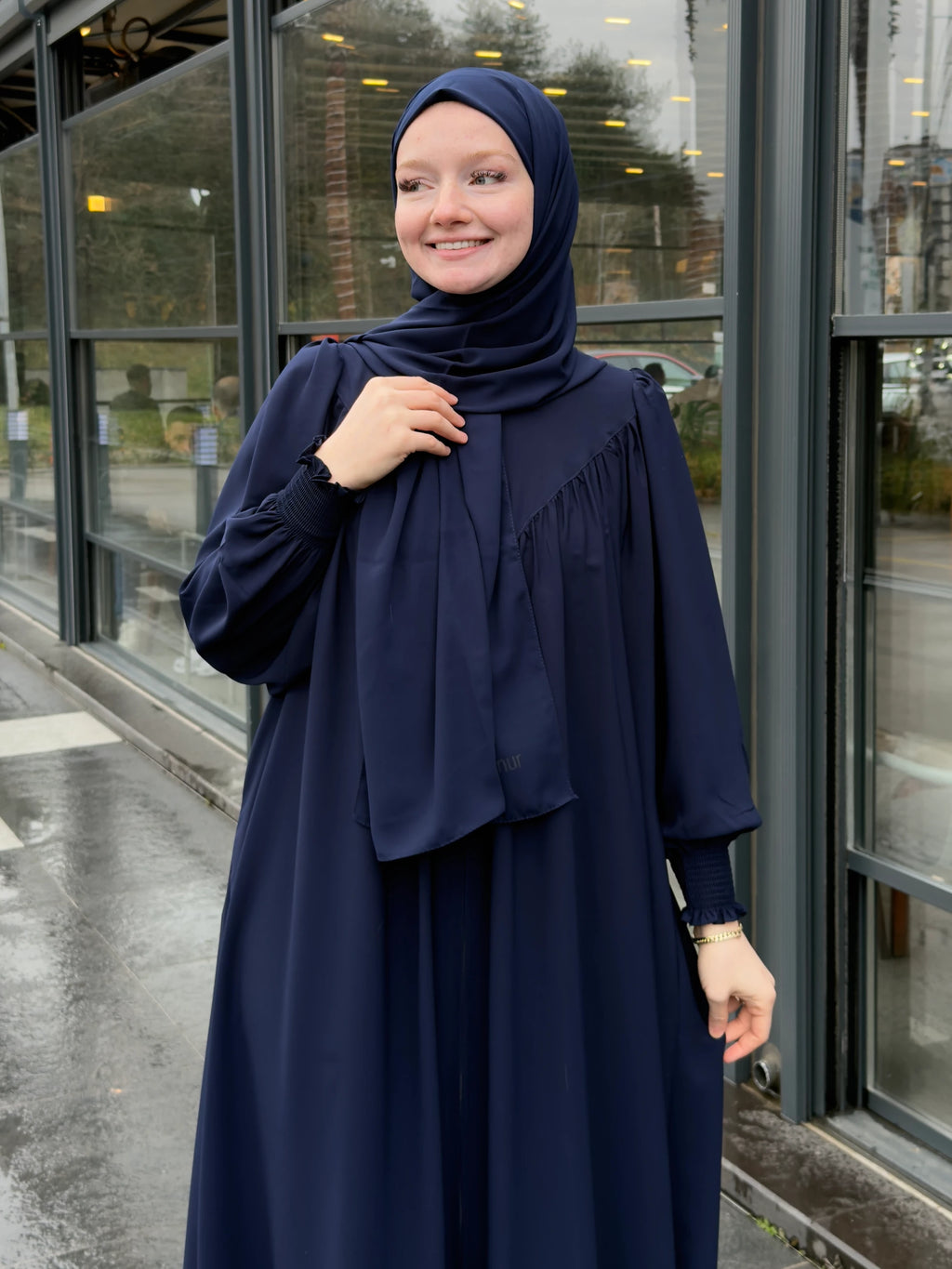 Sidra Abaya