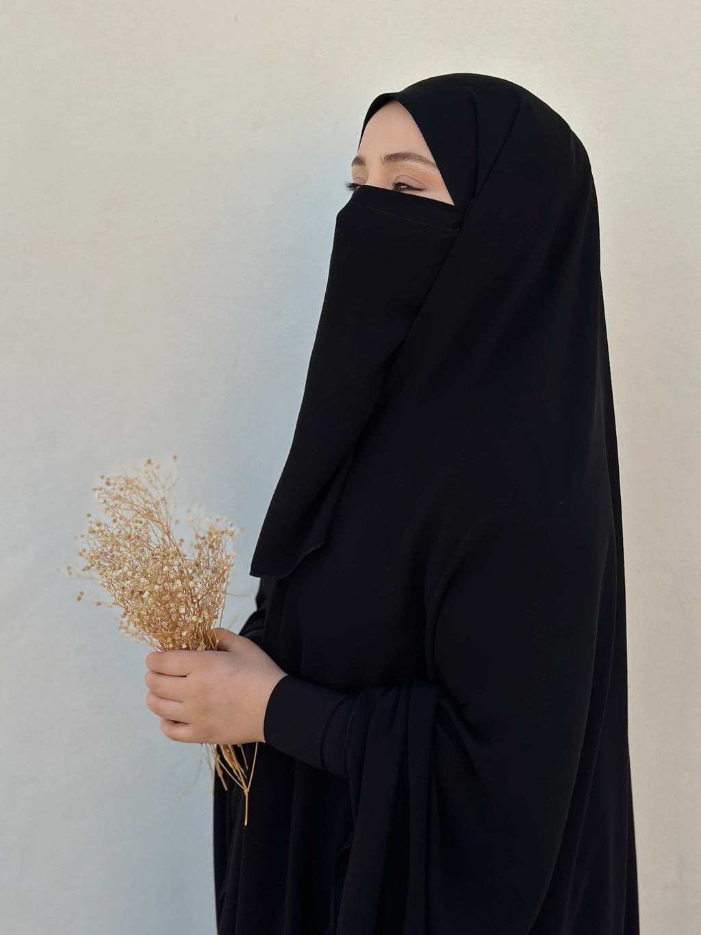 Chador – Pinned, Sandy Sleeve